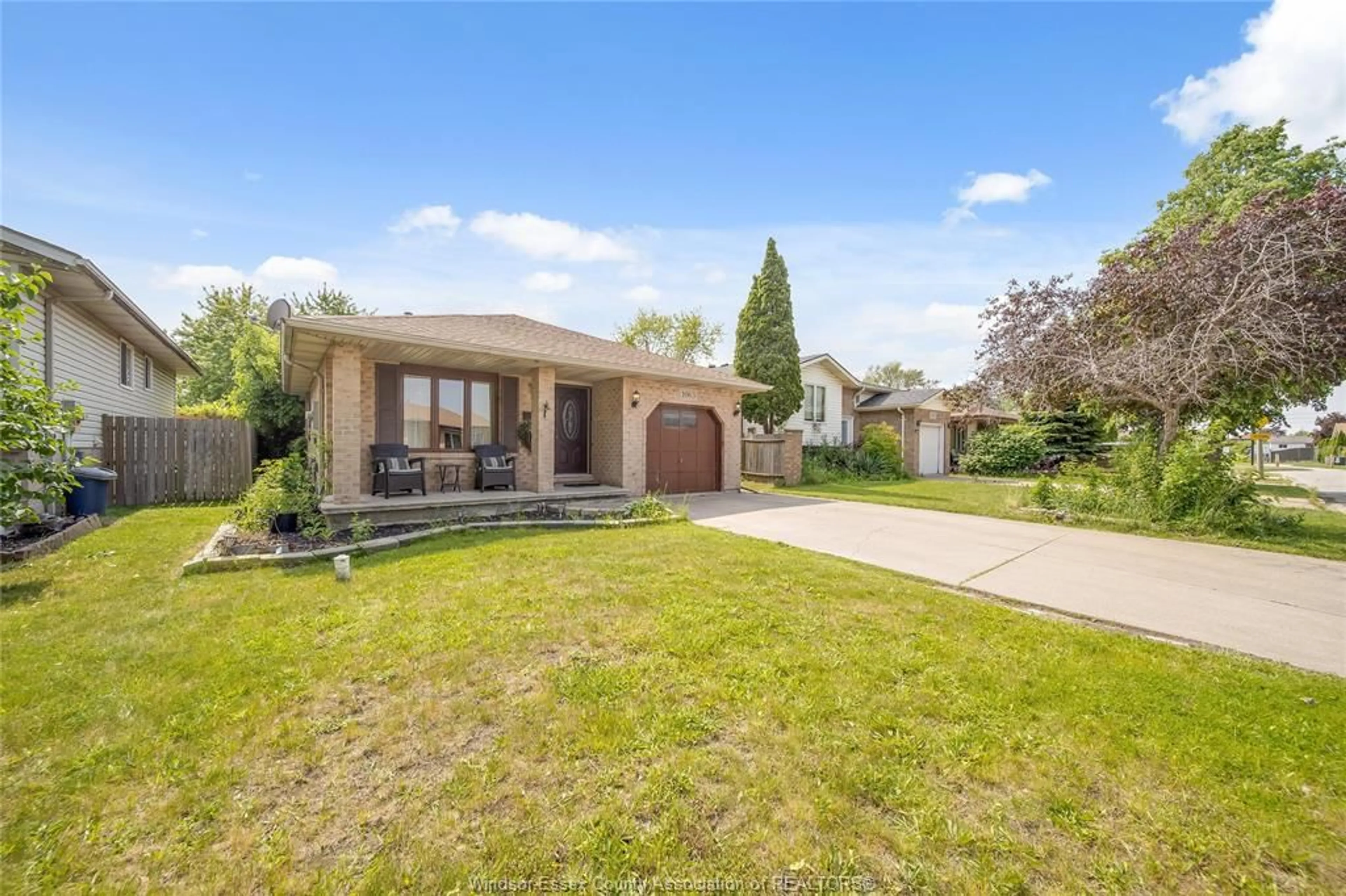 A pic from outside/outdoor area/front of a property/back of a property/a pic from drone, street for 1063 BROOKVIEW, Windsor Ontario N8W 5H4