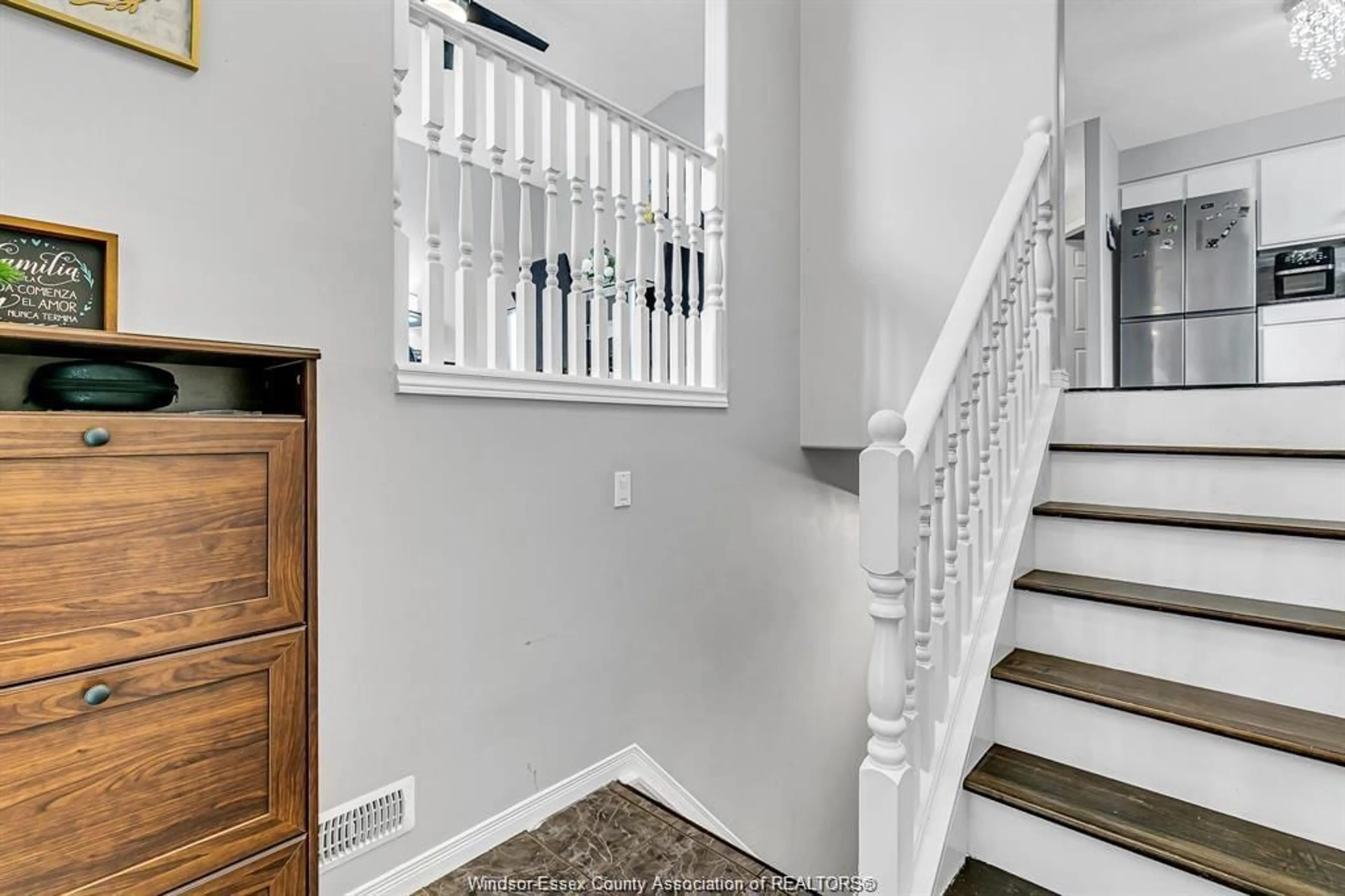 Unknown for 3858 ACORN Cres, Windsor Ontario N8W 5R5