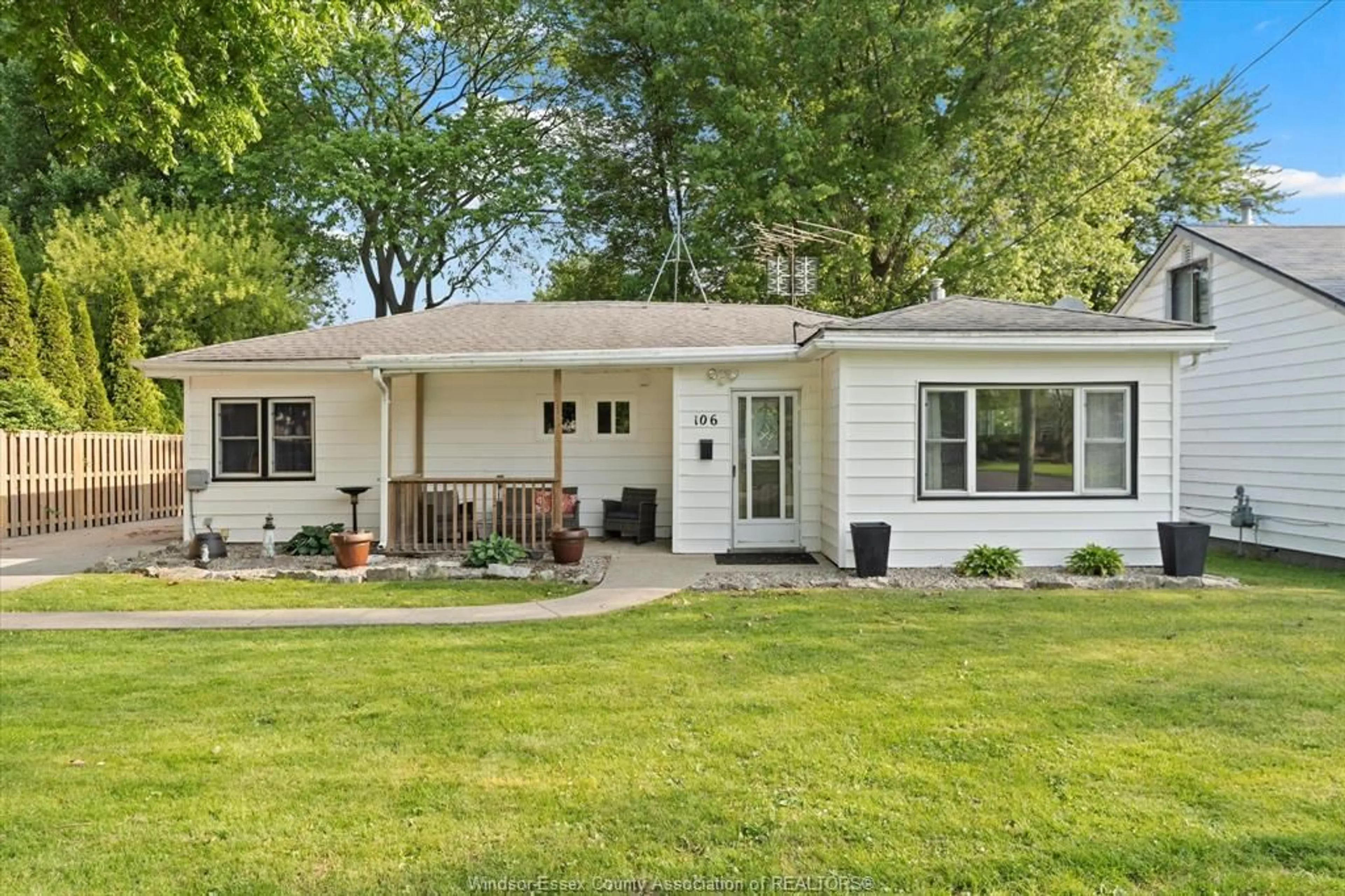 Home with vinyl exterior material, street for 106 MCDONALD St, Amherstburg Ontario N9V 1V9