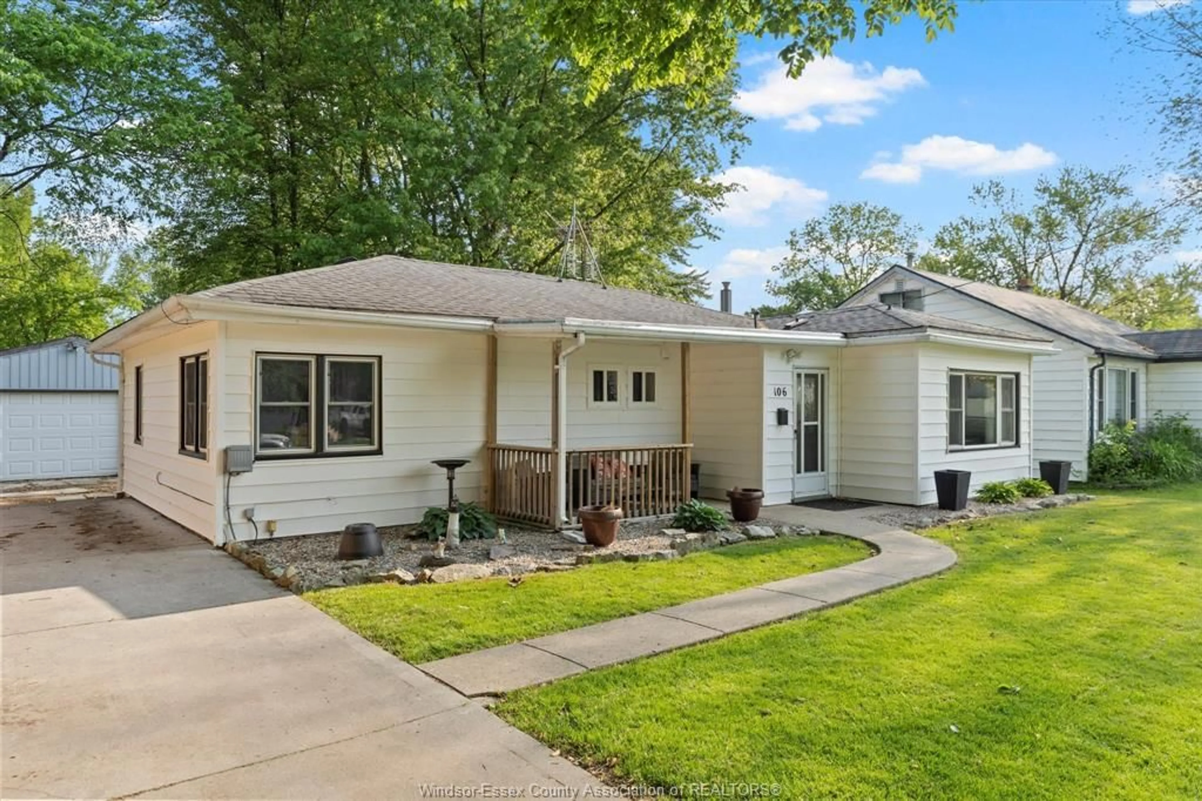 Home with vinyl exterior material, street for 106 MCDONALD St, Amherstburg Ontario N9V 1V9