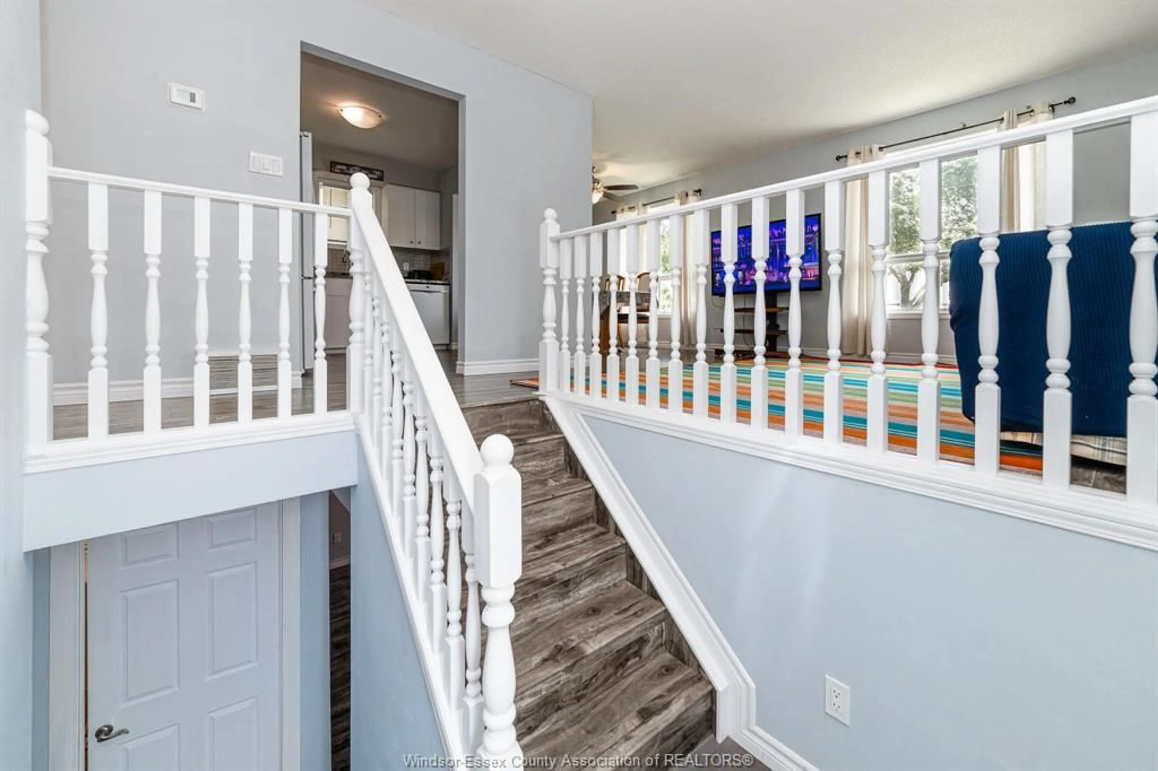Indoor entryway for 2673 BYNG, Windsor Ontario N8W 3G2