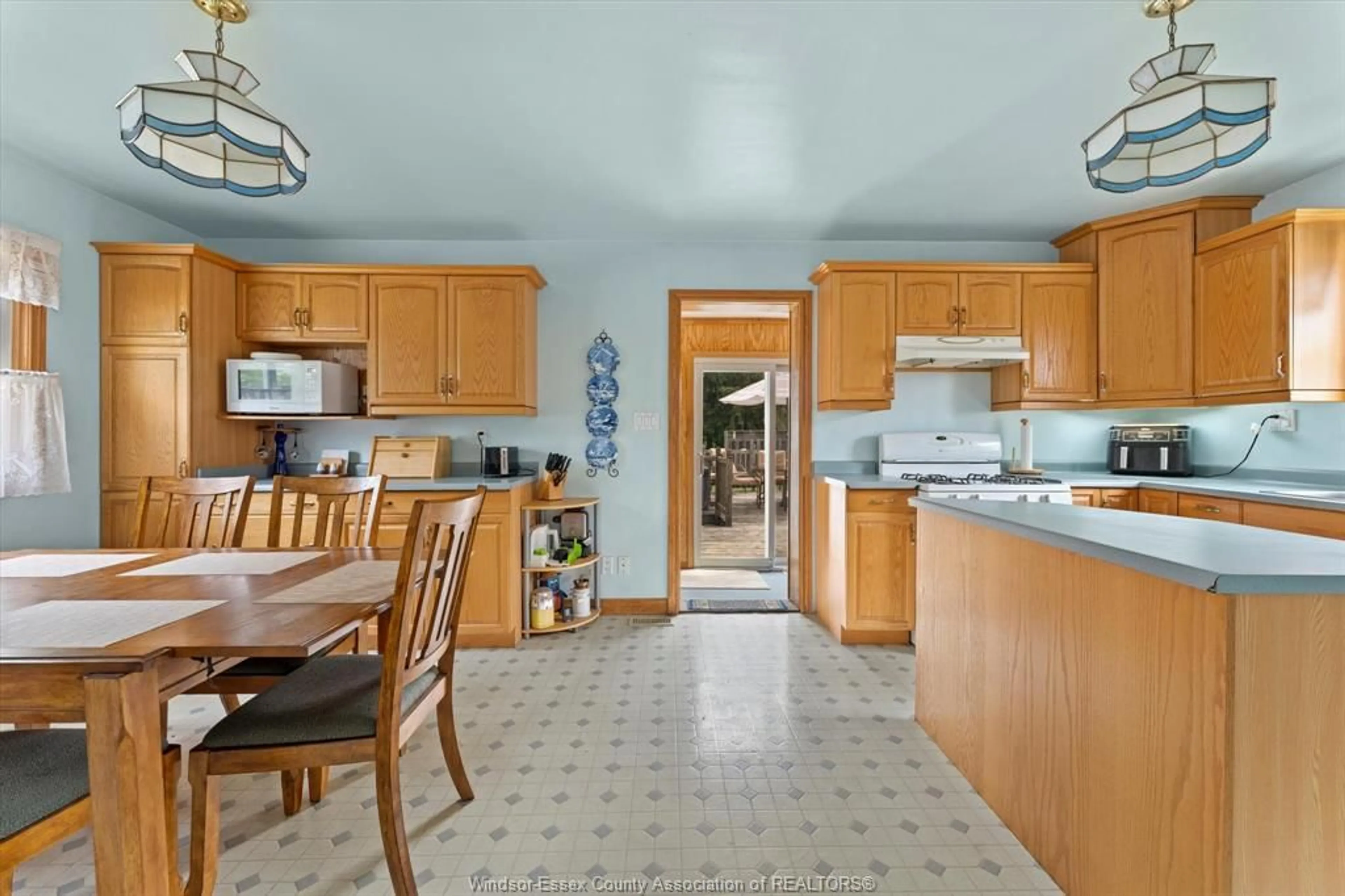 Open concept kitchen, ceramic/tile floor for 2574 Jos St. Louis Ave, Windsor Ontario N8T 2M5