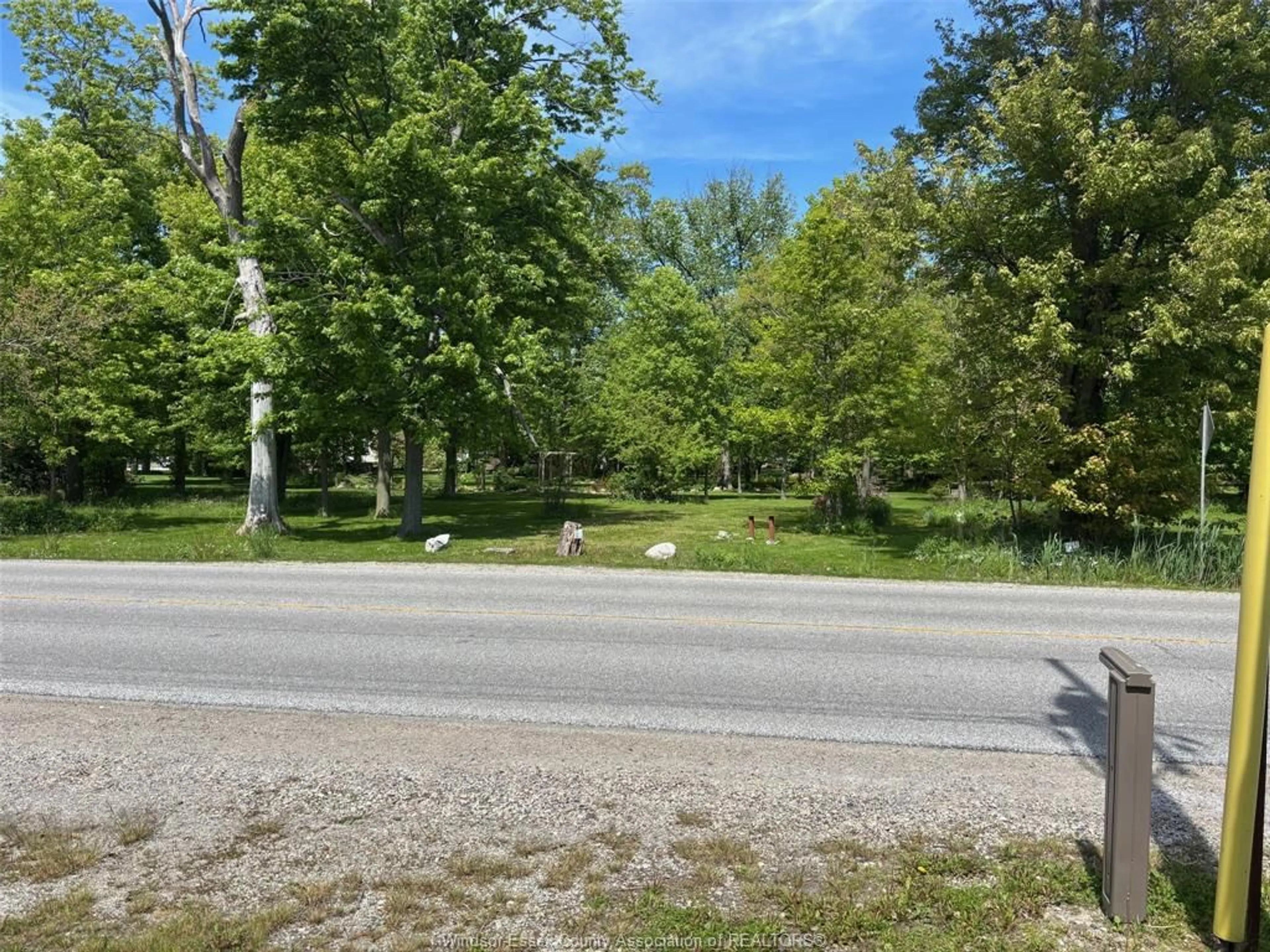 Unknown for V/L POINT PELEE Dr, Leamington Ontario N8H 3V4