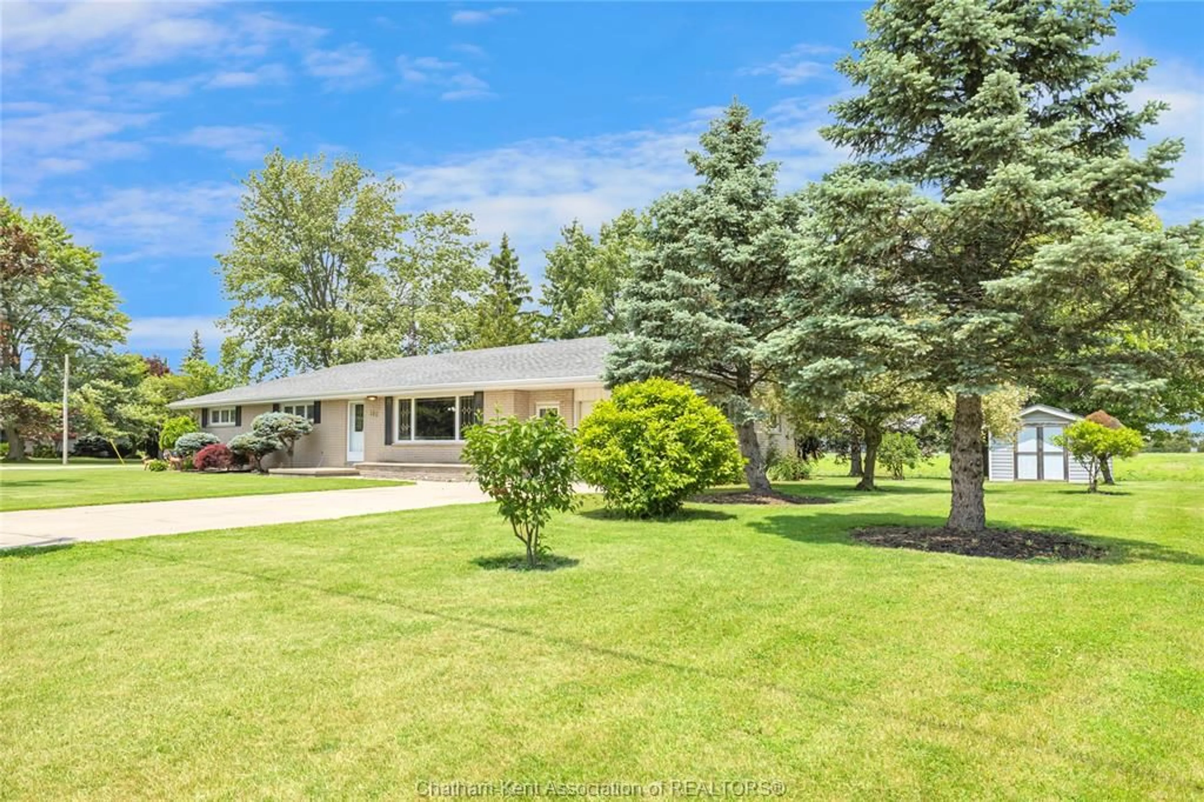 A pic from outside/outdoor area/front of a property/back of a property/a pic from drone, water/lake/river/ocean view for 110 Cresent Lane, Merlin Ontario N0P 1W0