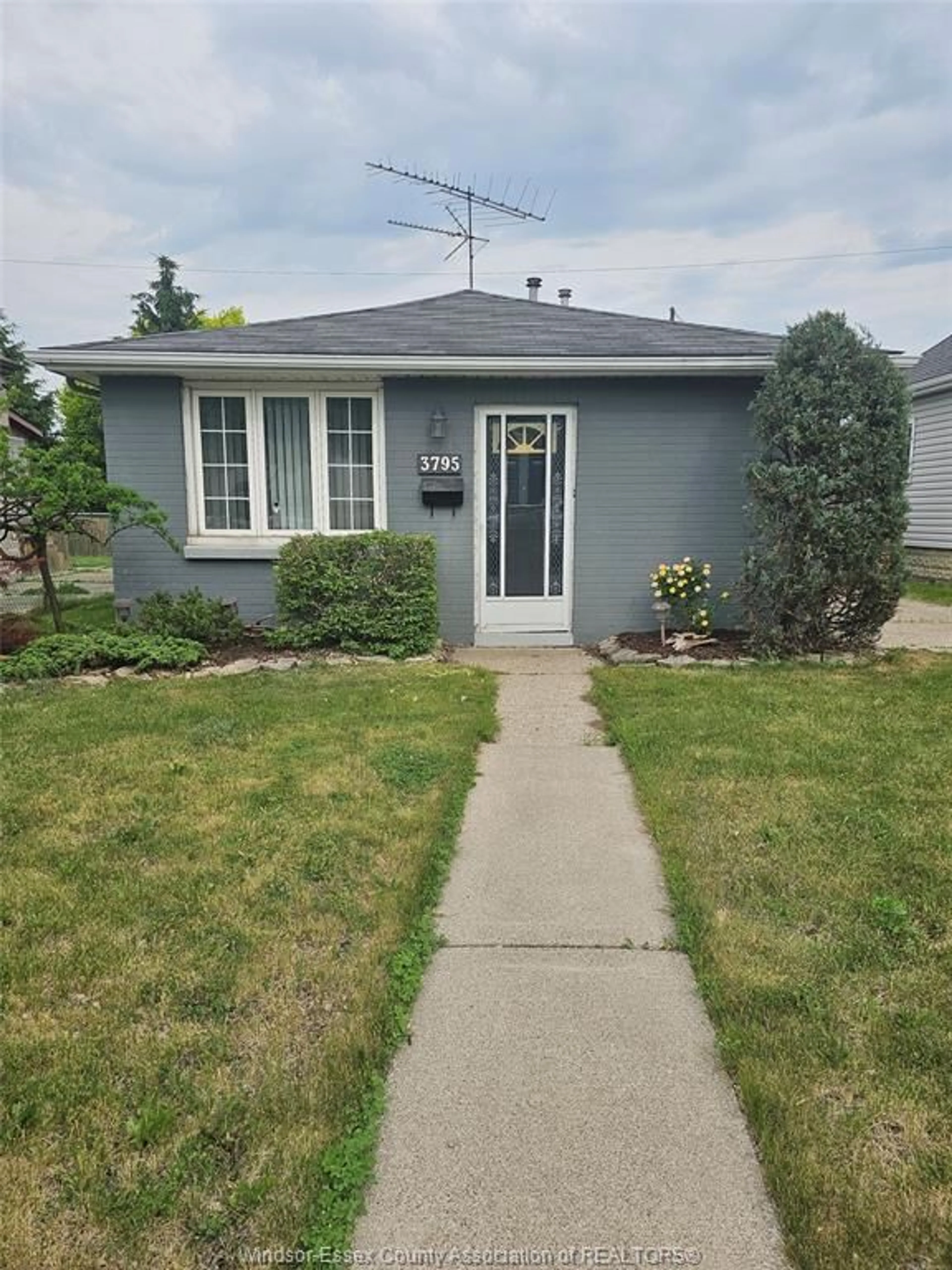 Home with vinyl exterior material, street for 3795 CONNAUGHT, Windsor Ontario N9C 2C2