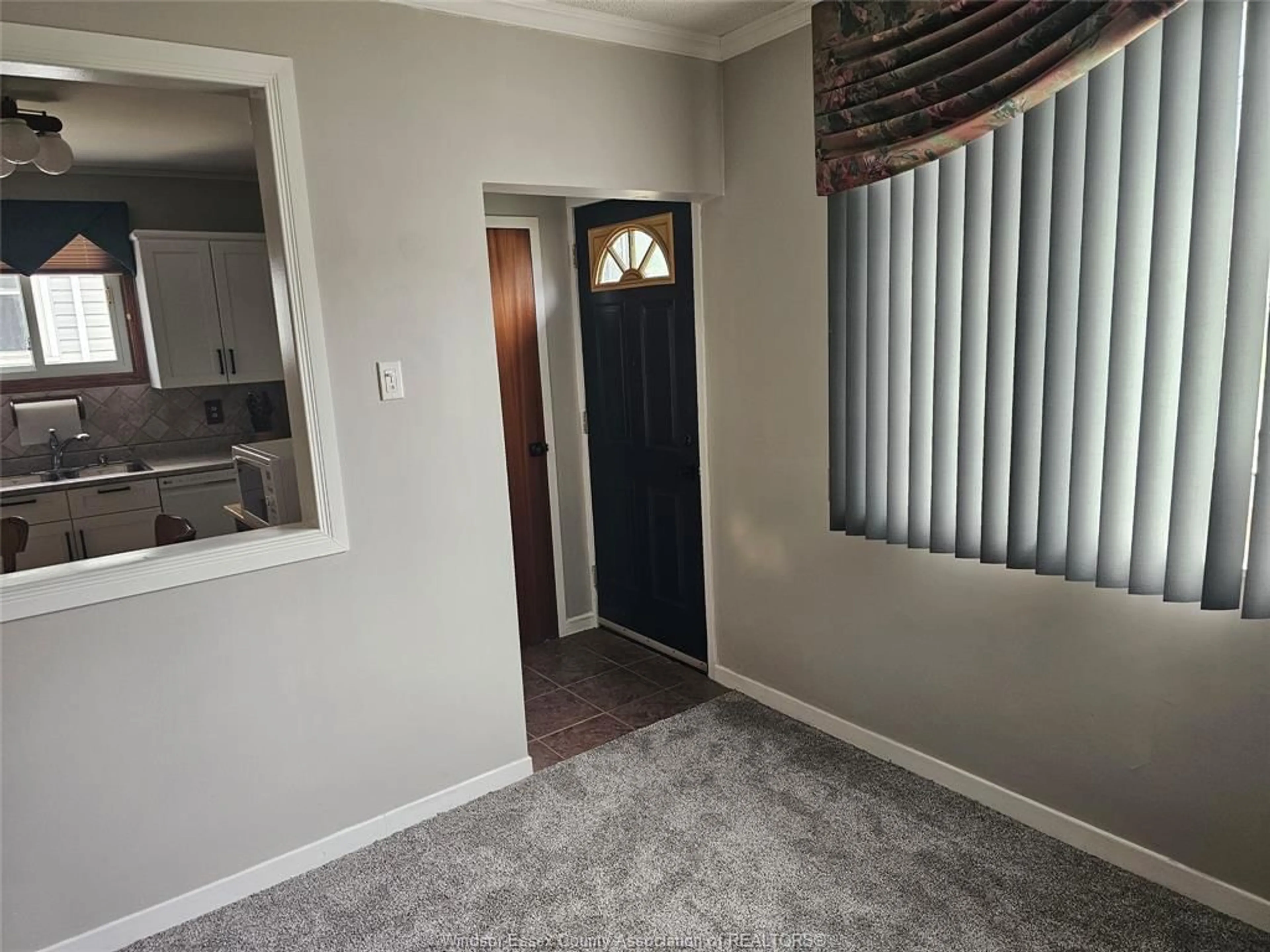 A pic of a room for 3795 CONNAUGHT, Windsor Ontario N9C 2C2