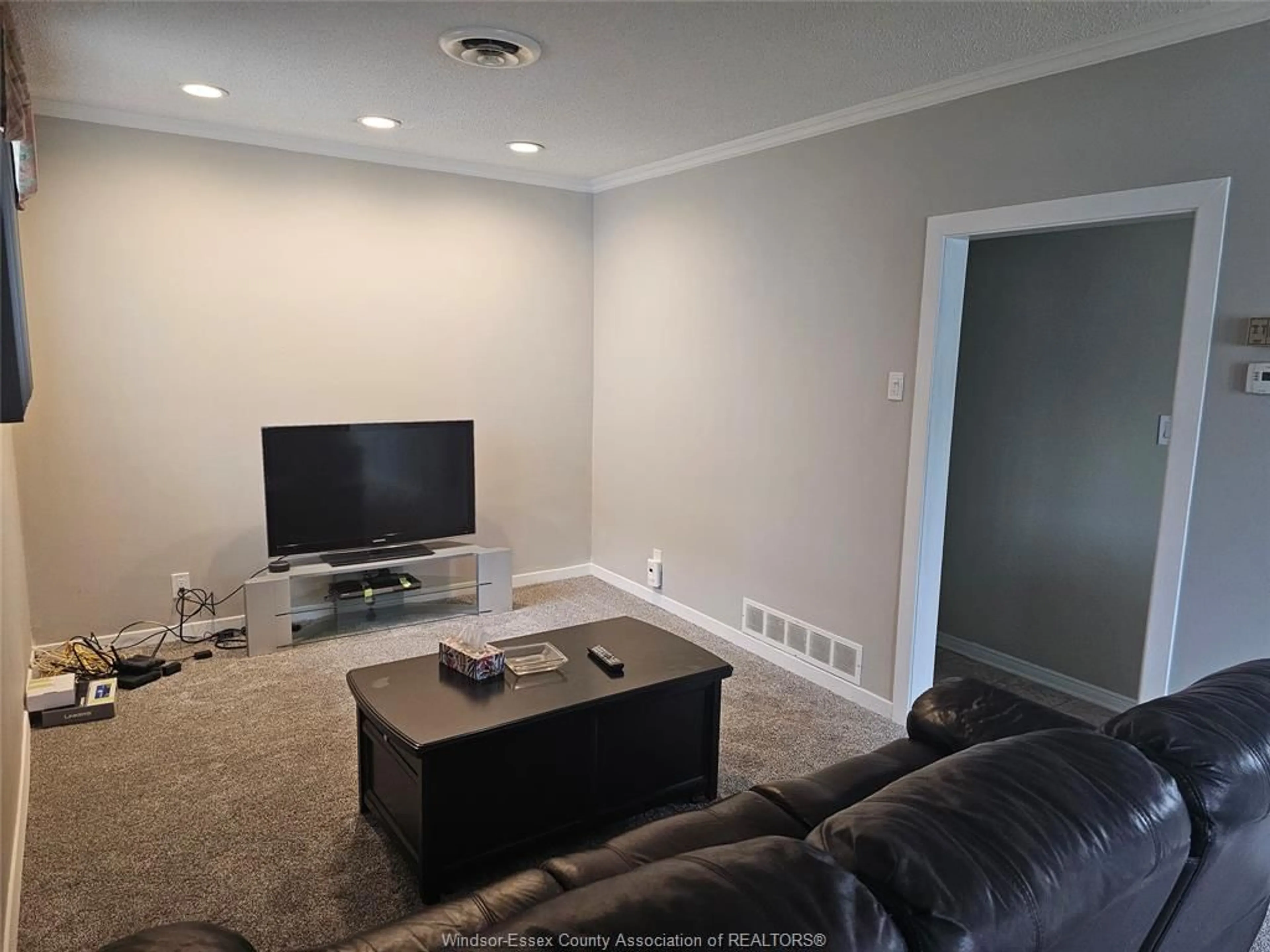 A pic of a room for 3795 CONNAUGHT, Windsor Ontario N9C 2C2