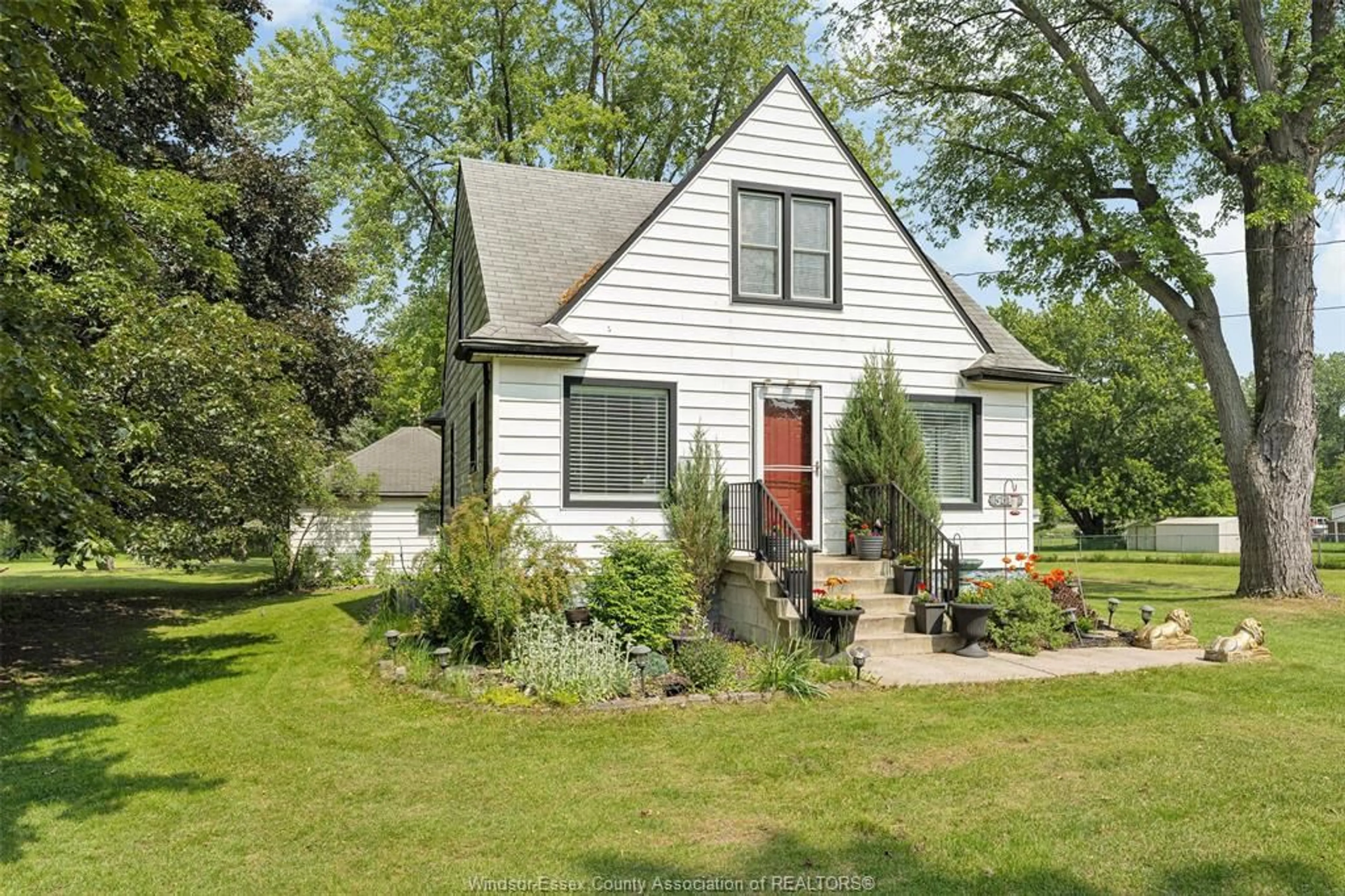 Home with vinyl exterior material, street for 5411 MALDEN, Windsor Ontario N9E 3V8
