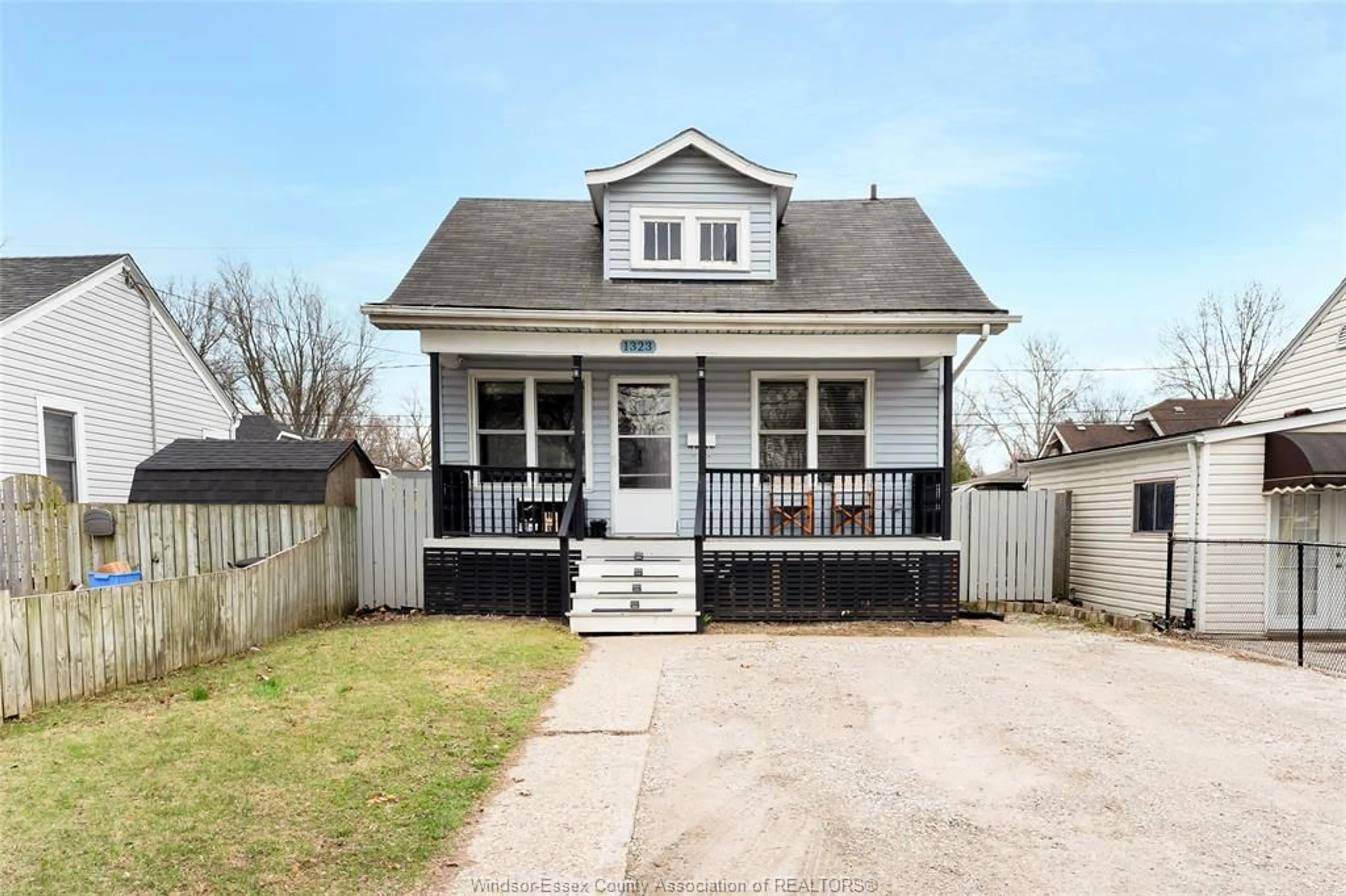 Unknown for 1323 PRINCE Rd, Windsor Ontario N9C 3A5