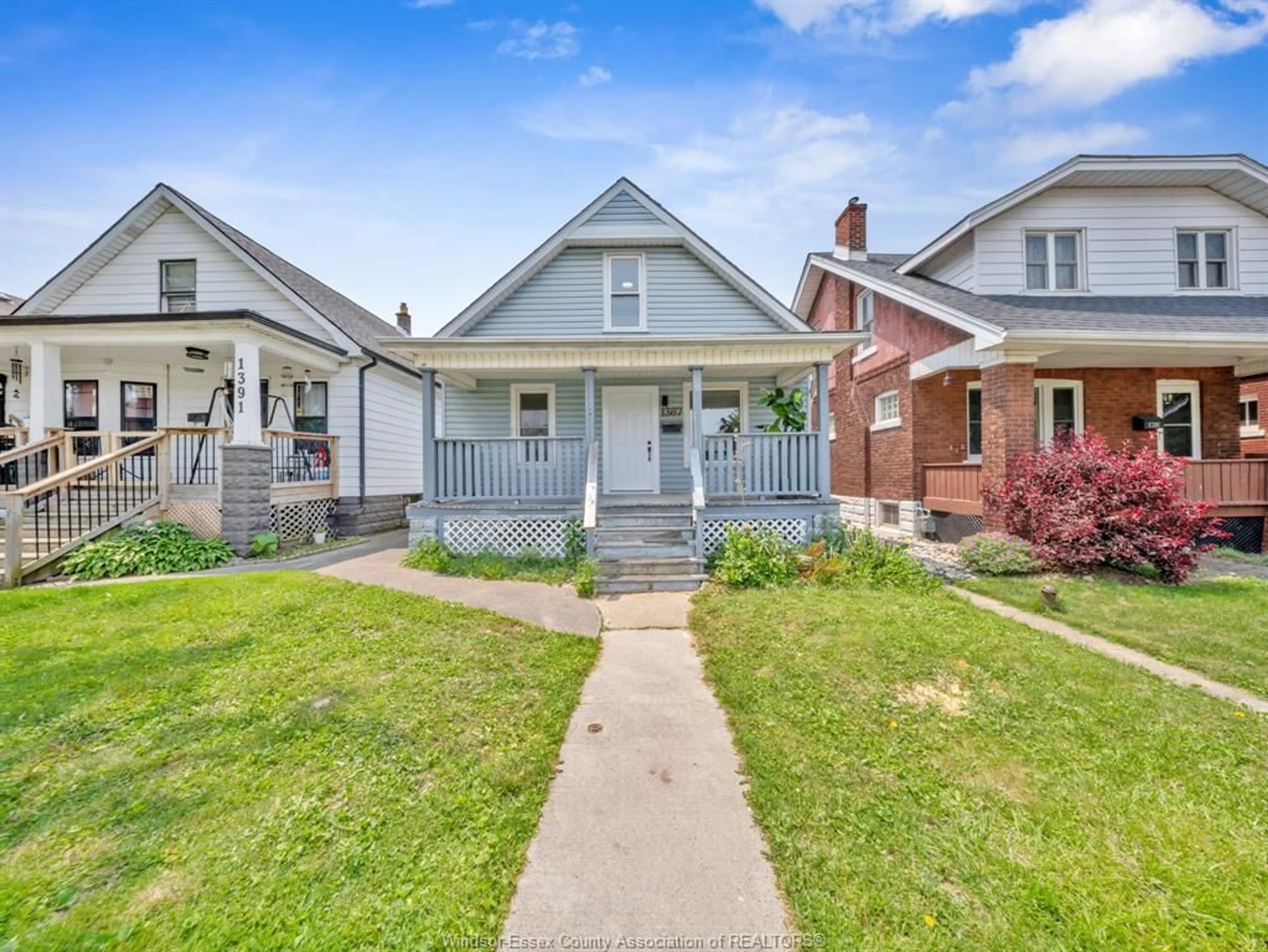 Home with brick exterior material, street for 1387 Lincoln Rd, Windsor Ontario N8Y 2J2