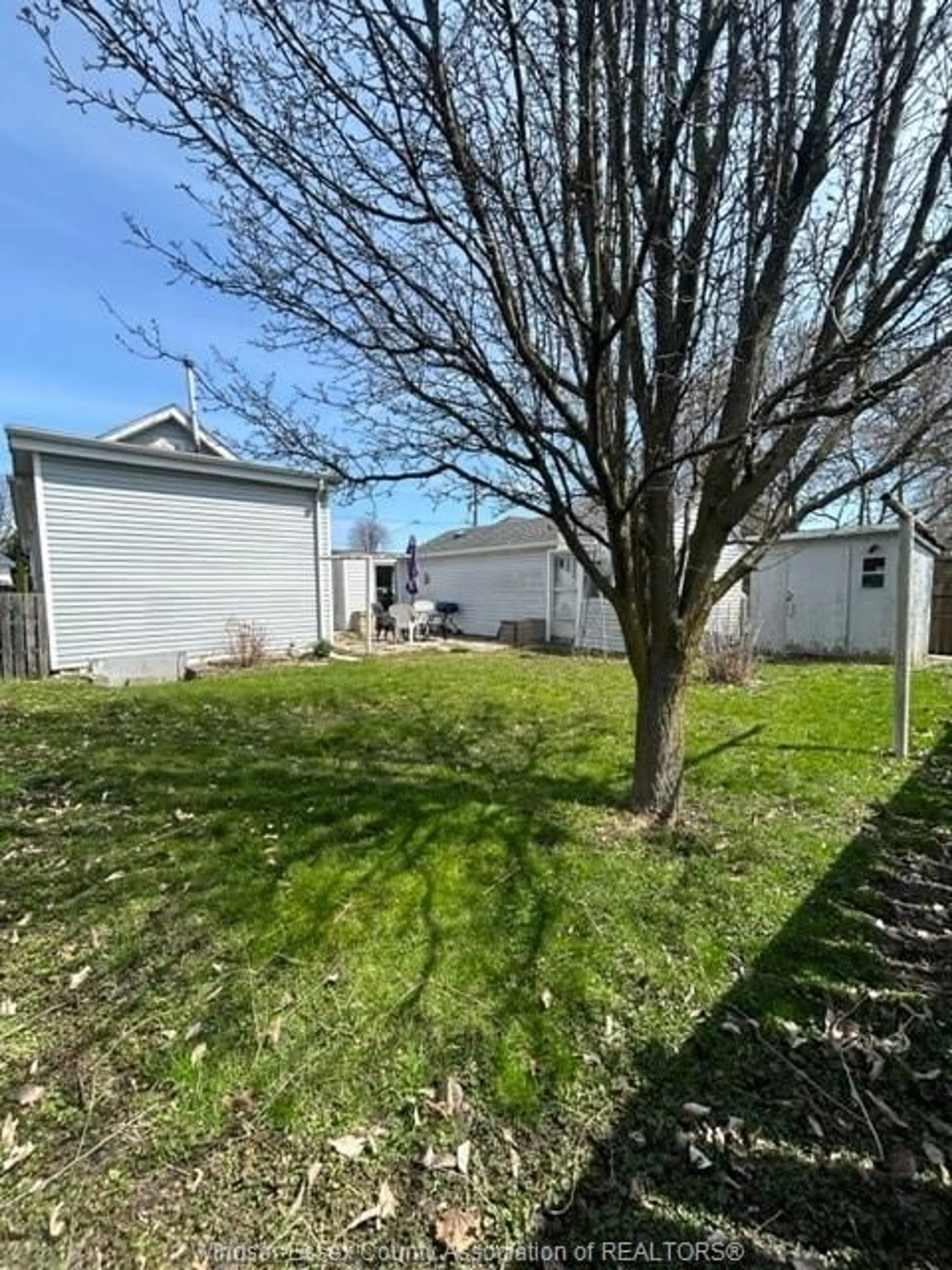 Shed for 16 Berry, Chatham Ontario N7M 3B1