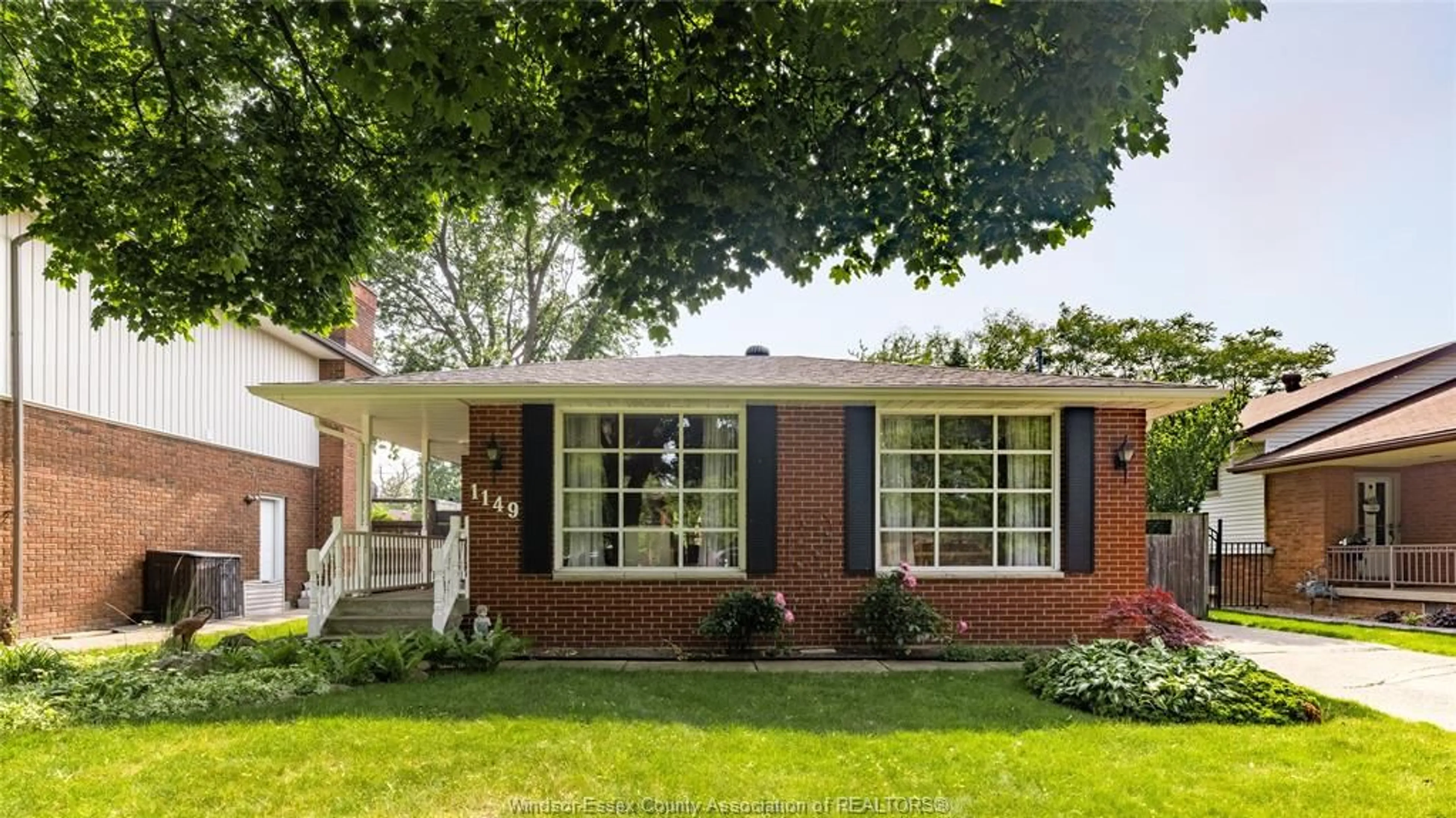 Home with brick exterior material, street for 1149 GARDEN Crt, Windsor Ontario N8S 2S1