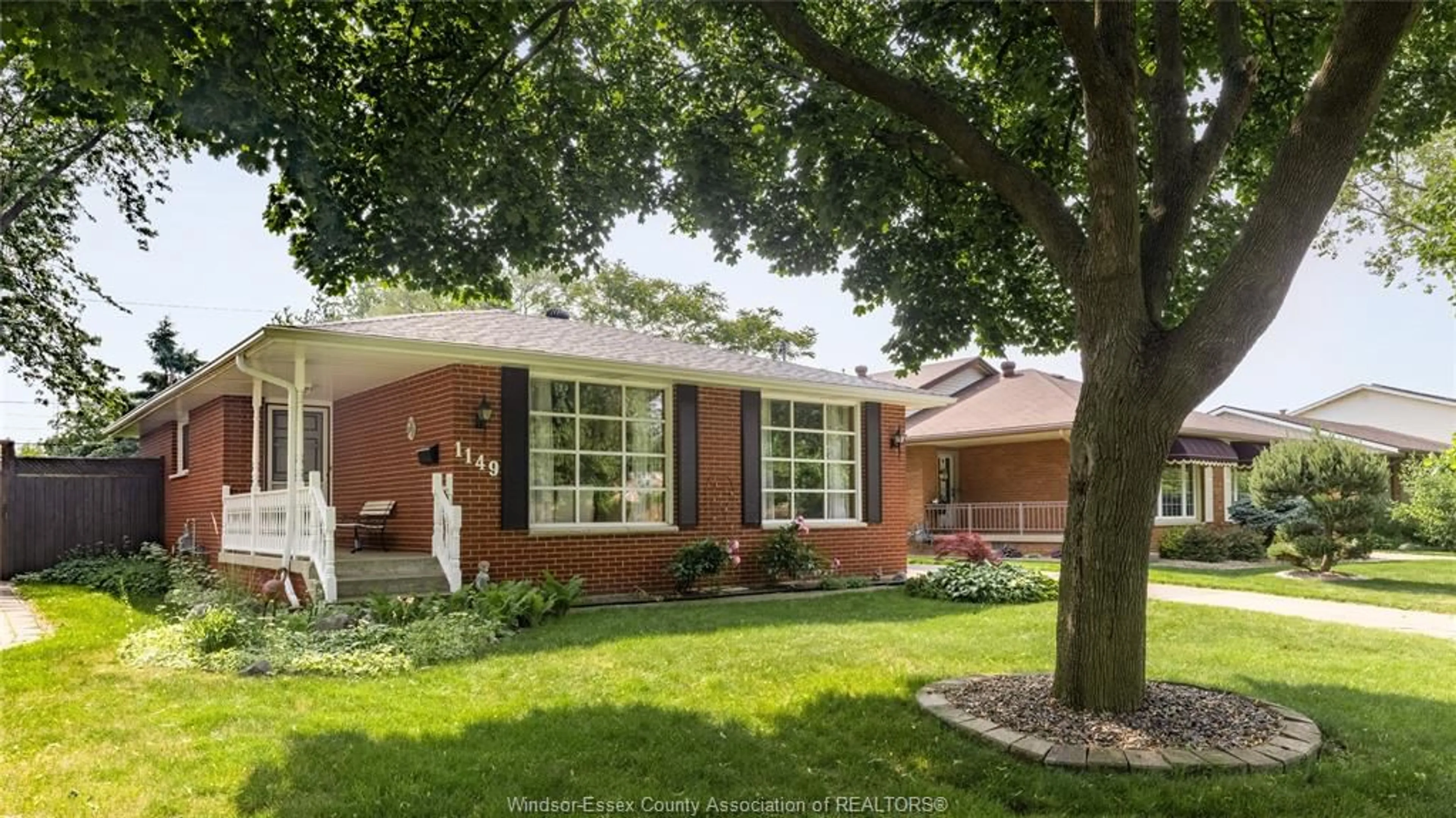 Home with brick exterior material, street for 1149 GARDEN Crt, Windsor Ontario N8S 2S1