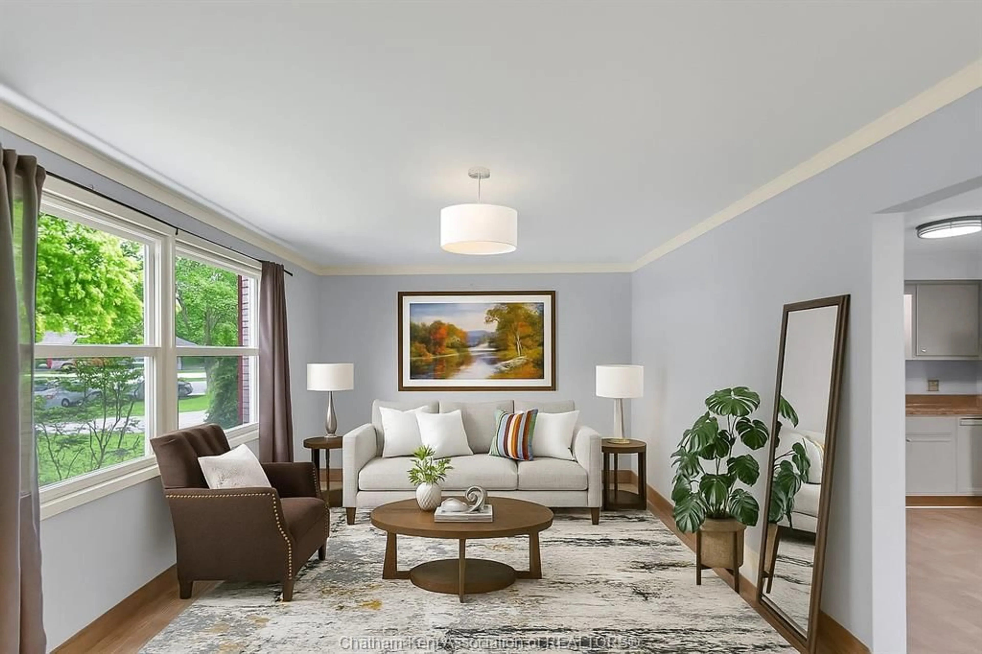 Living room with furniture, unknown for 112 Berry St, Chatham Ontario N7M 3B3