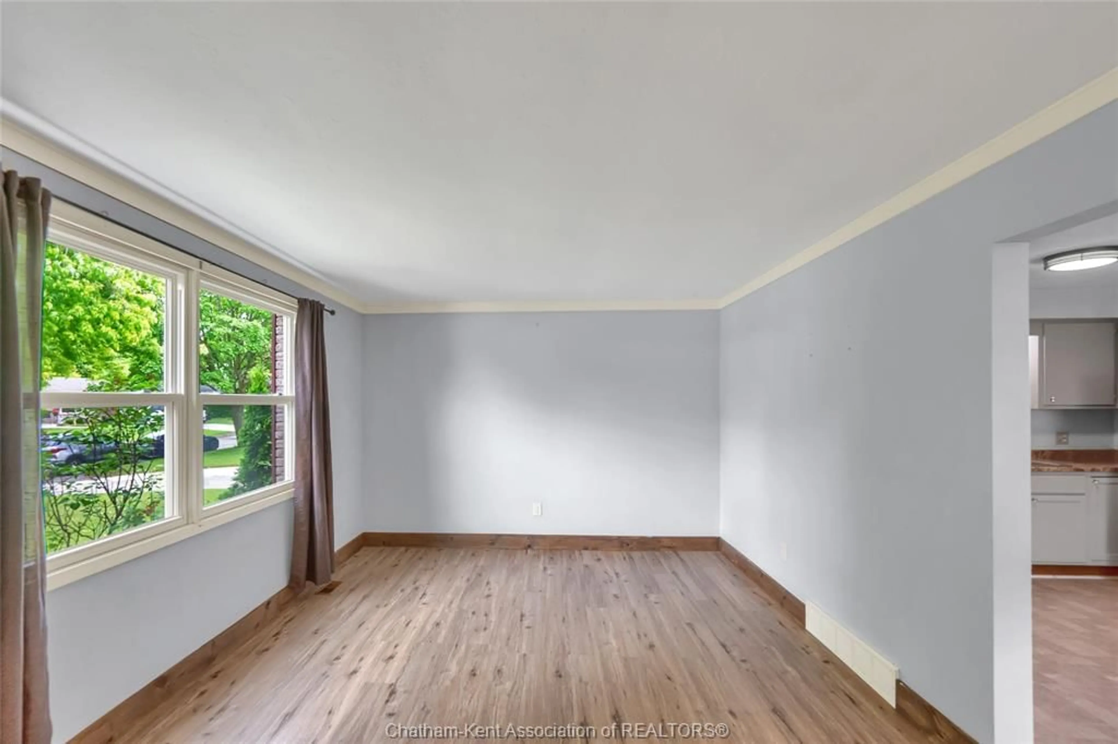 A pic of a room for 112 Berry St, Chatham Ontario N7M 3B3