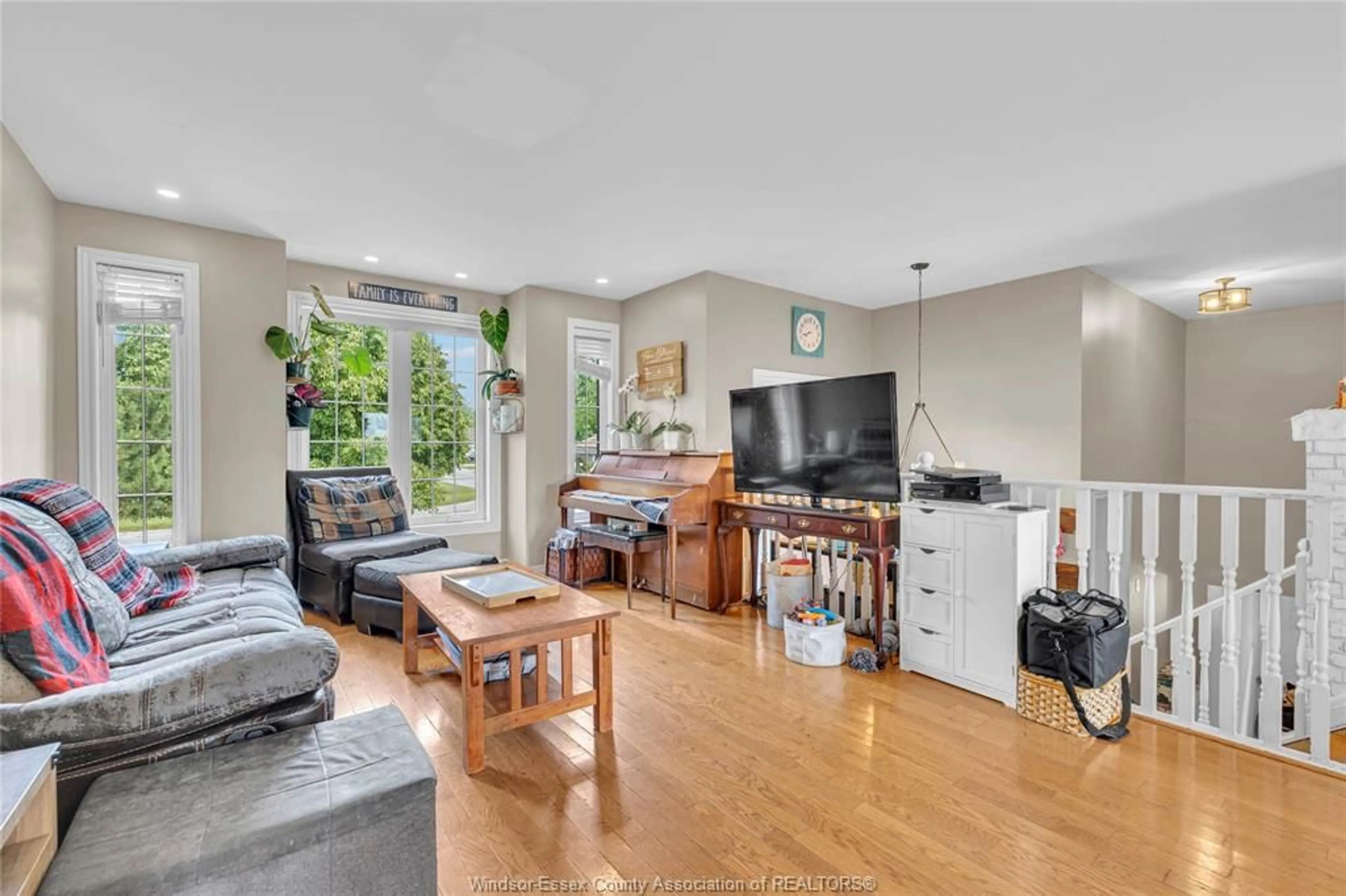 Living room with furniture, floor is not visible for 322 MAPLE Ave, Harrow Ontario N0R 1G0