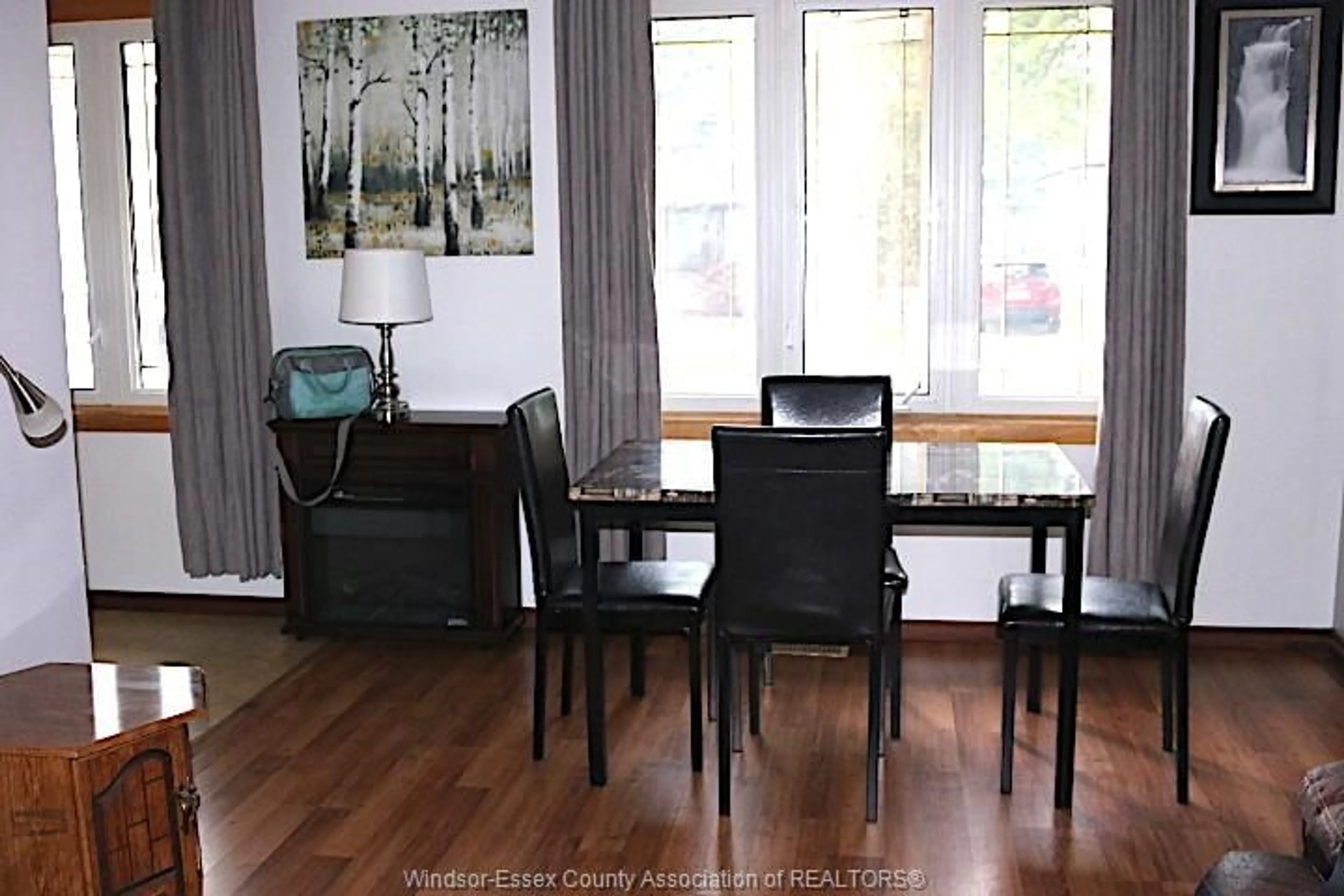 Dining room, wood/laminate floor for 3372 HEMLOCK, Windsor Ontario N8R 1Z9
