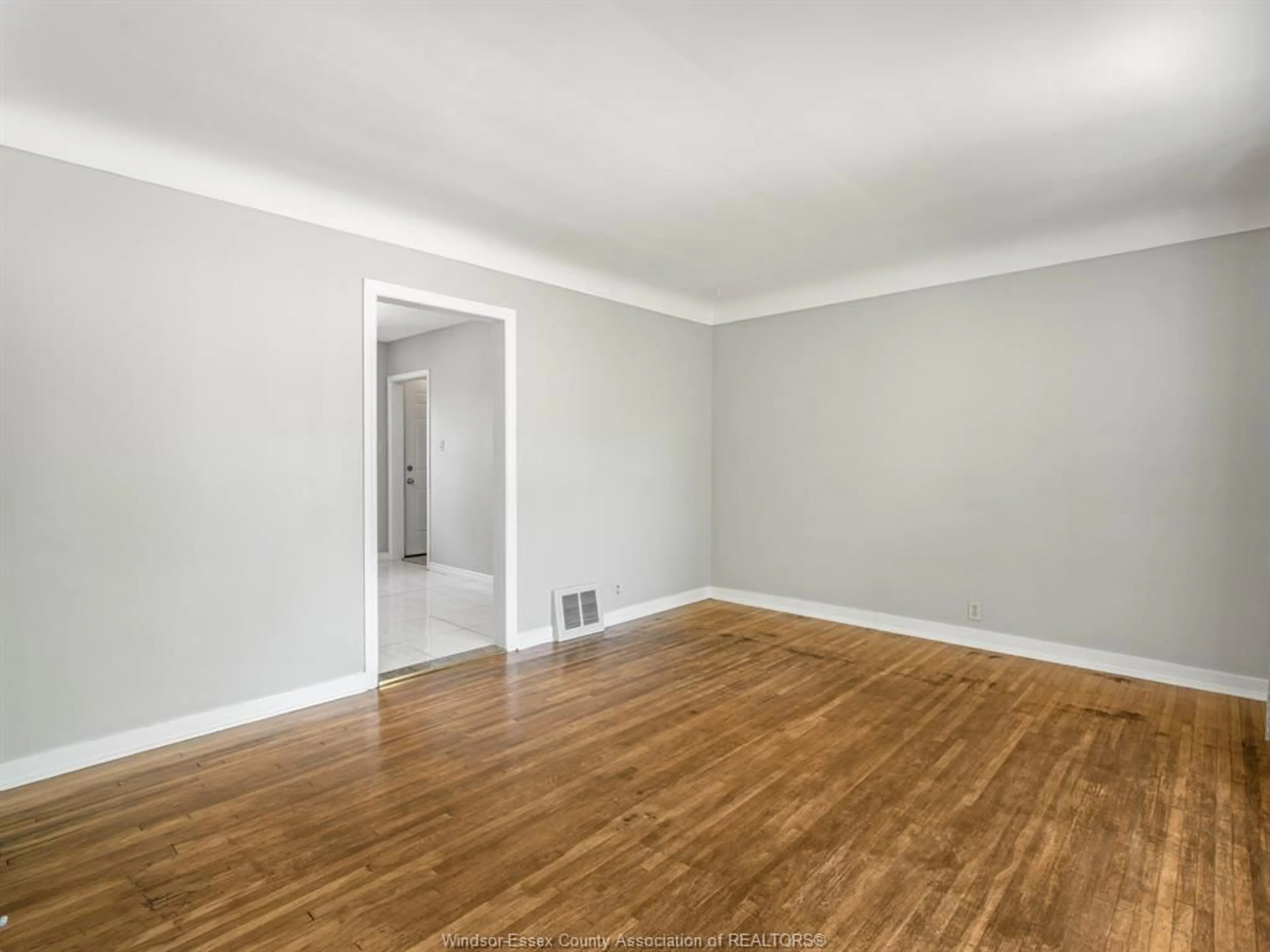 A pic of a room for 973 ASKIN, Windsor Ontario N9B 2X6