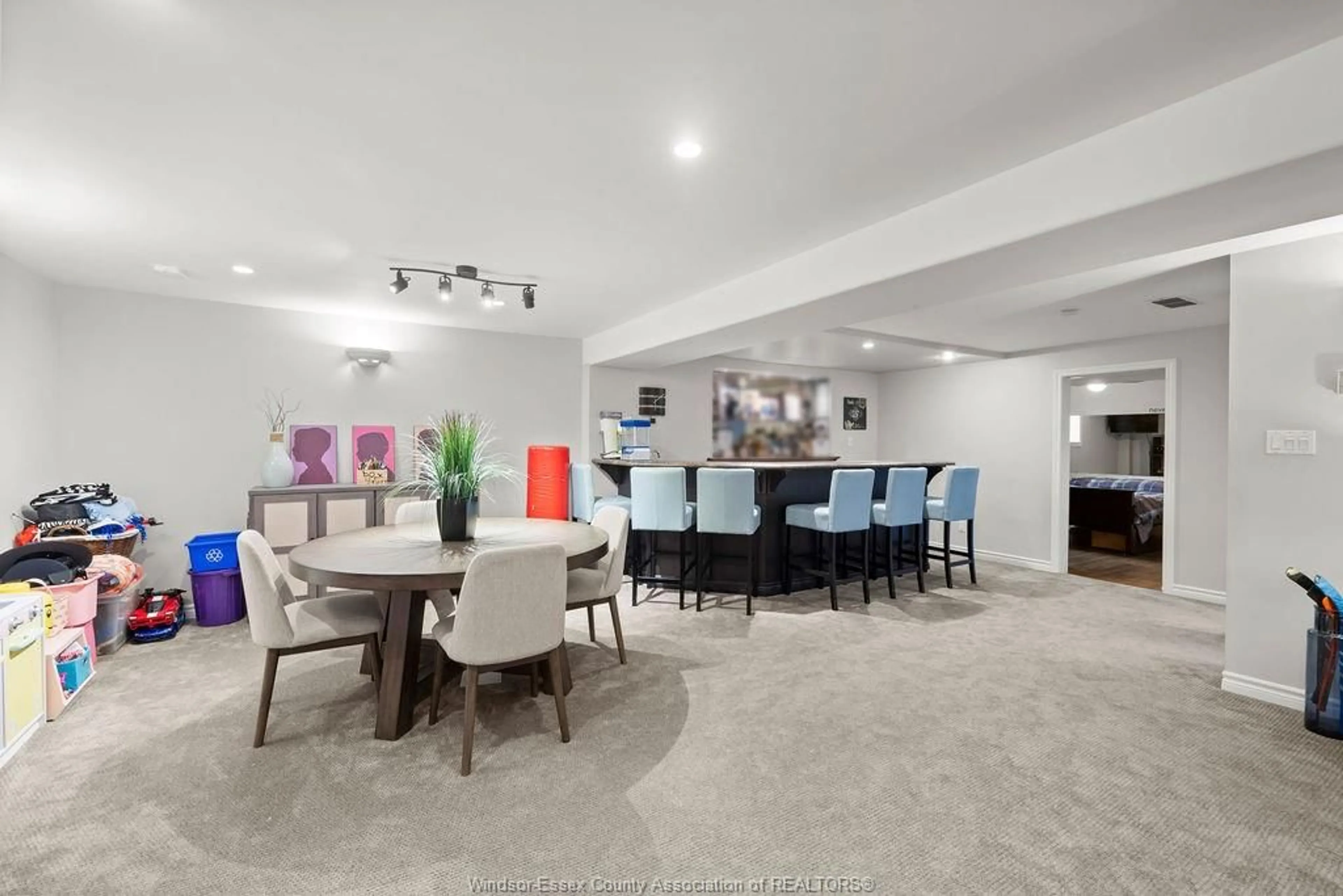 Dining room, unknown for 820 REVLAND Dr, Tecumseh Ontario N8N 5B2