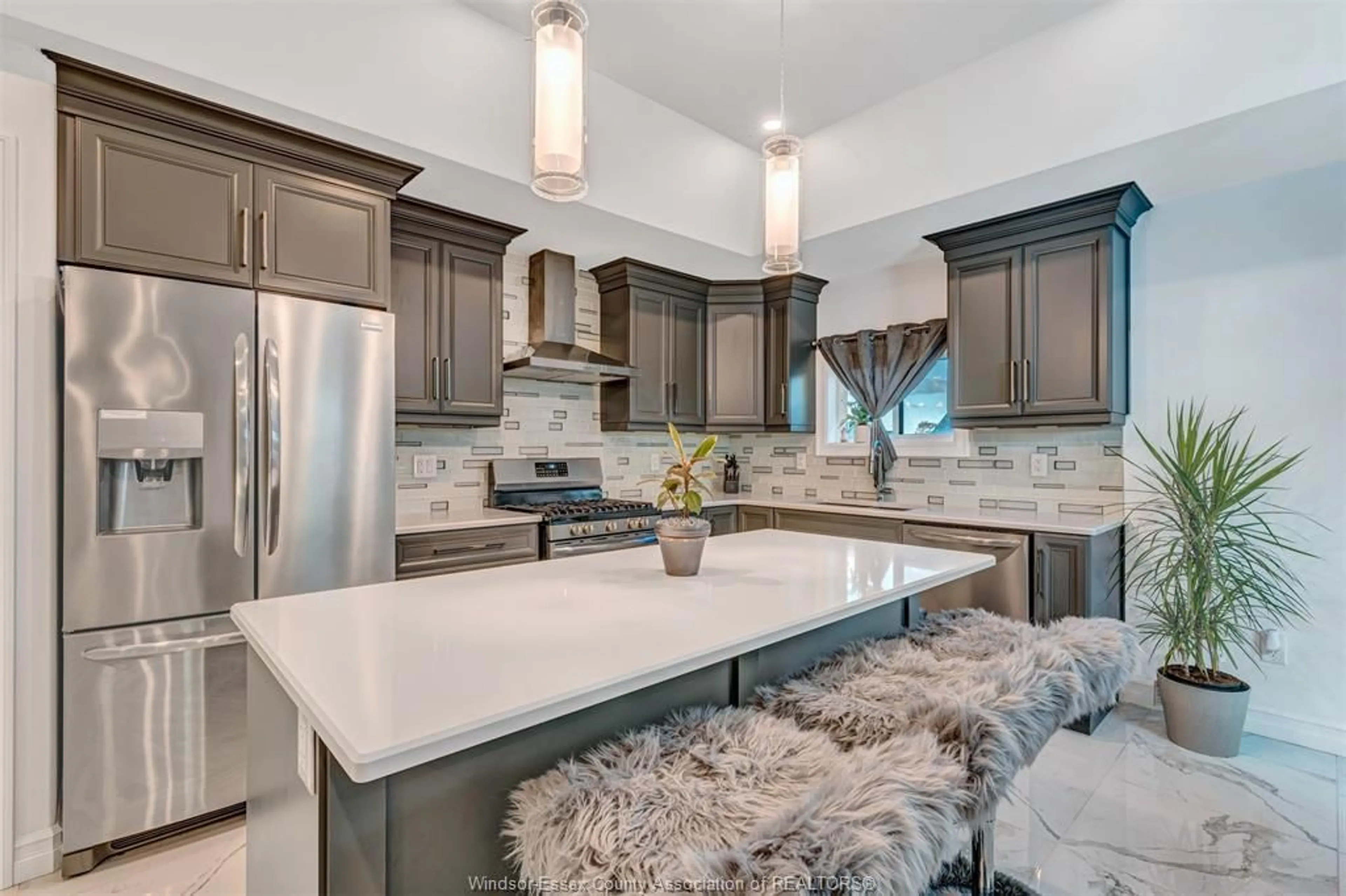Contemporary kitchen, ceramic/tile floor for 5526 NOSTADT CRESCENT, Comber Ontario N0R 1A0