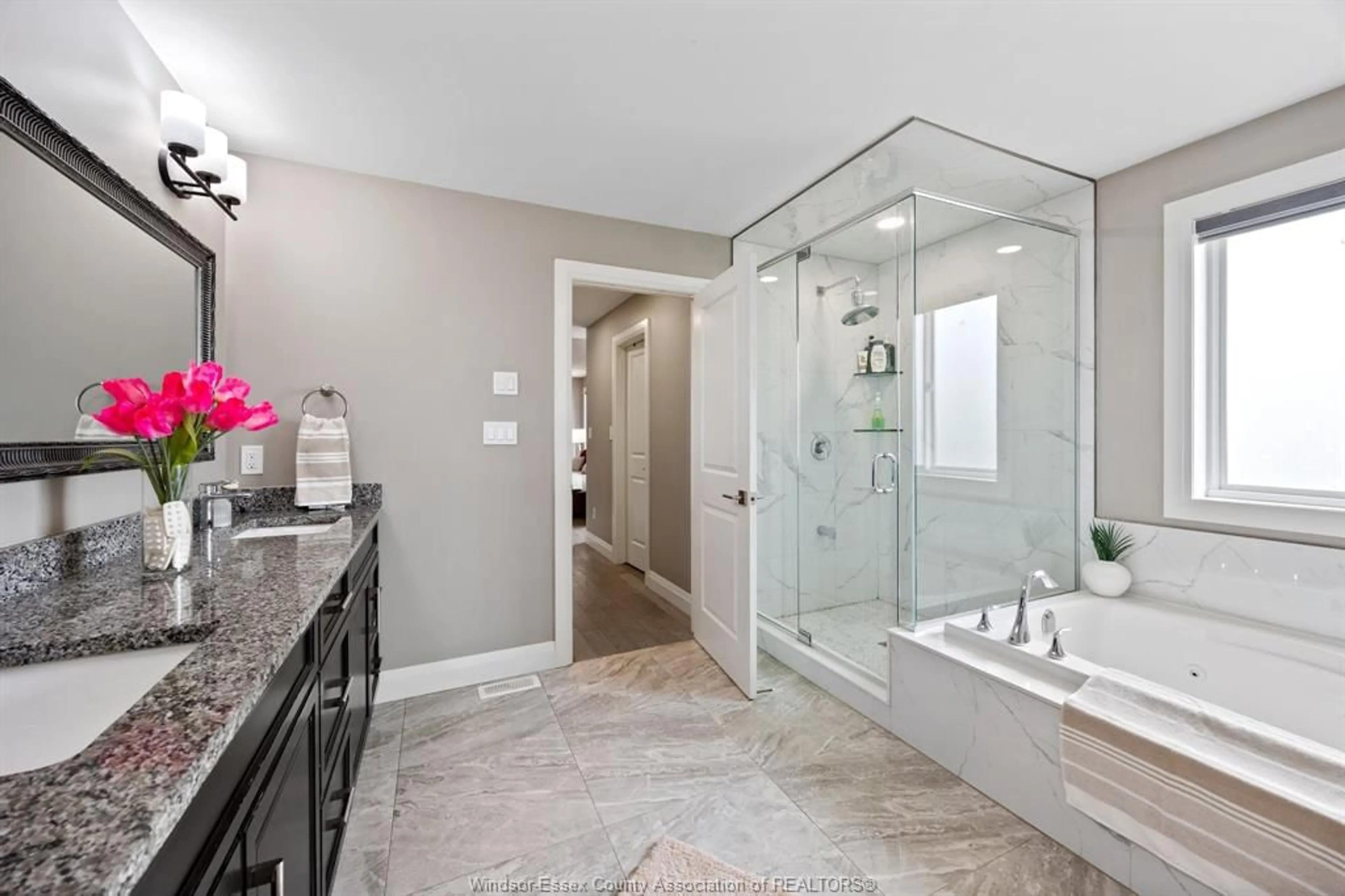 Contemporary bathroom, ceramic/tile floor for 1389 HELSINKI St, Windsor Ontario N9G 0B4