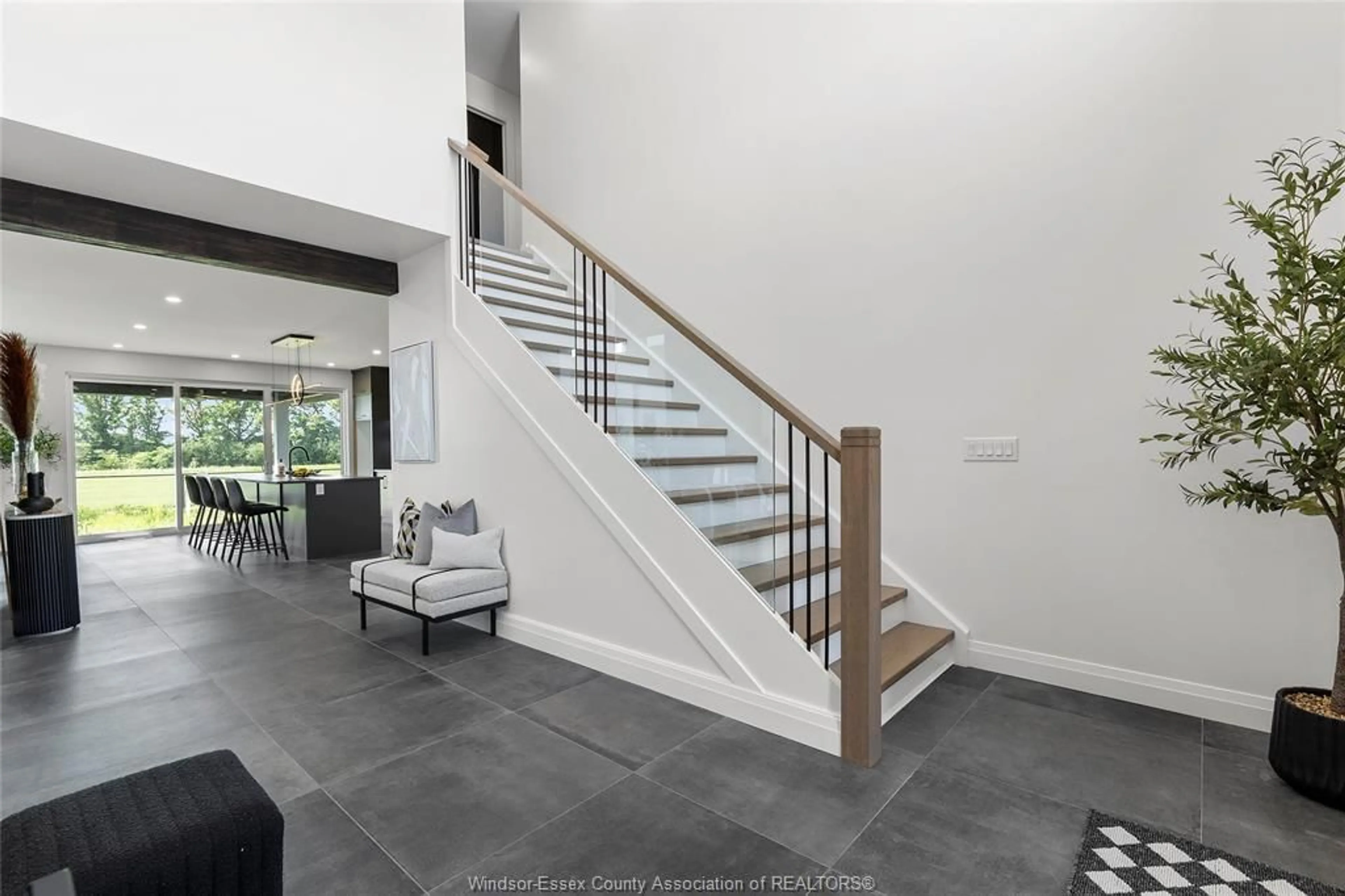 Stairs for 4810 TERRA BELLA, LaSalle Ontario N9H 0L5
