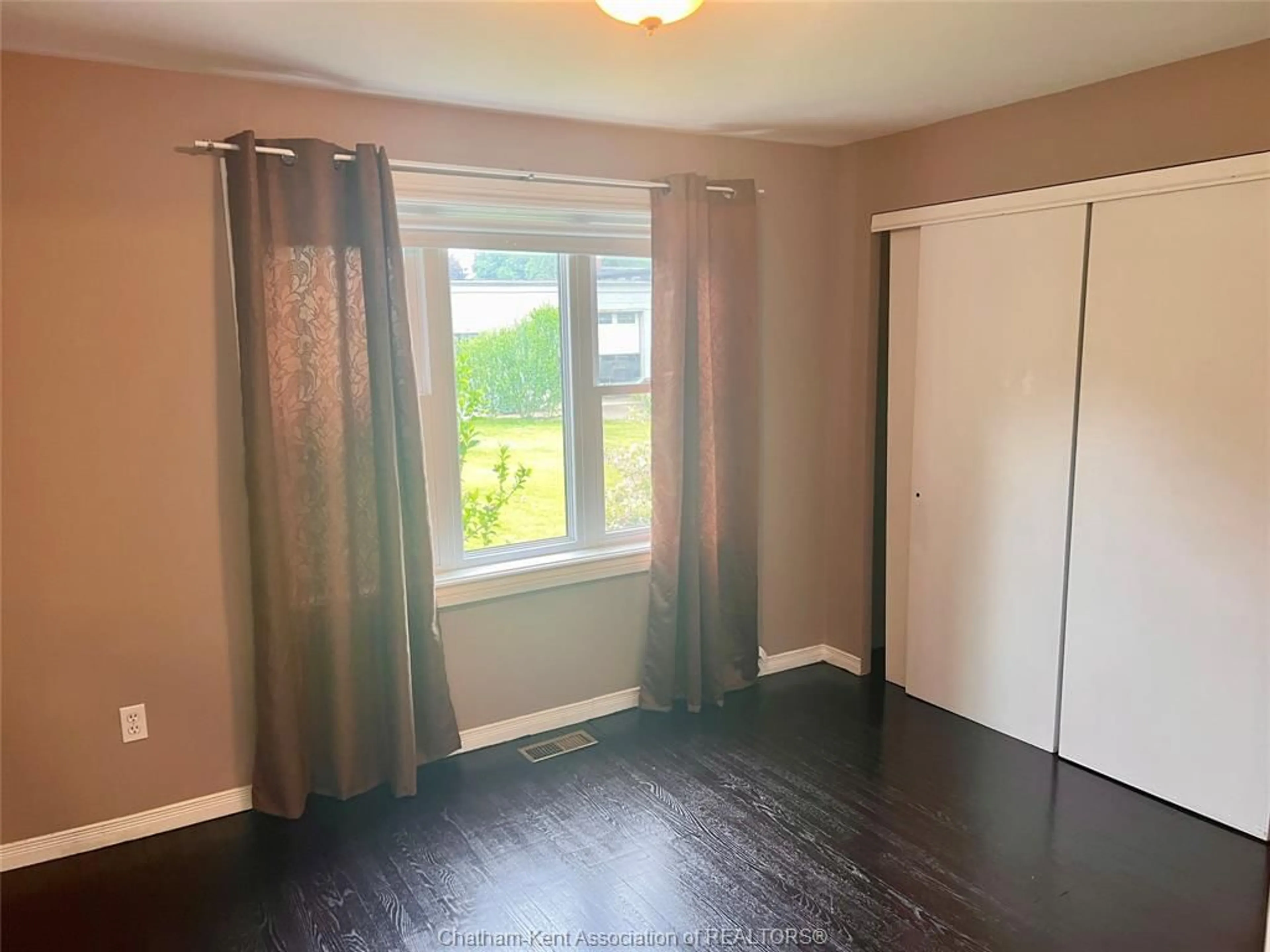 A pic of a room for 106 Main St, Ridgetown Ontario N0P 2C0