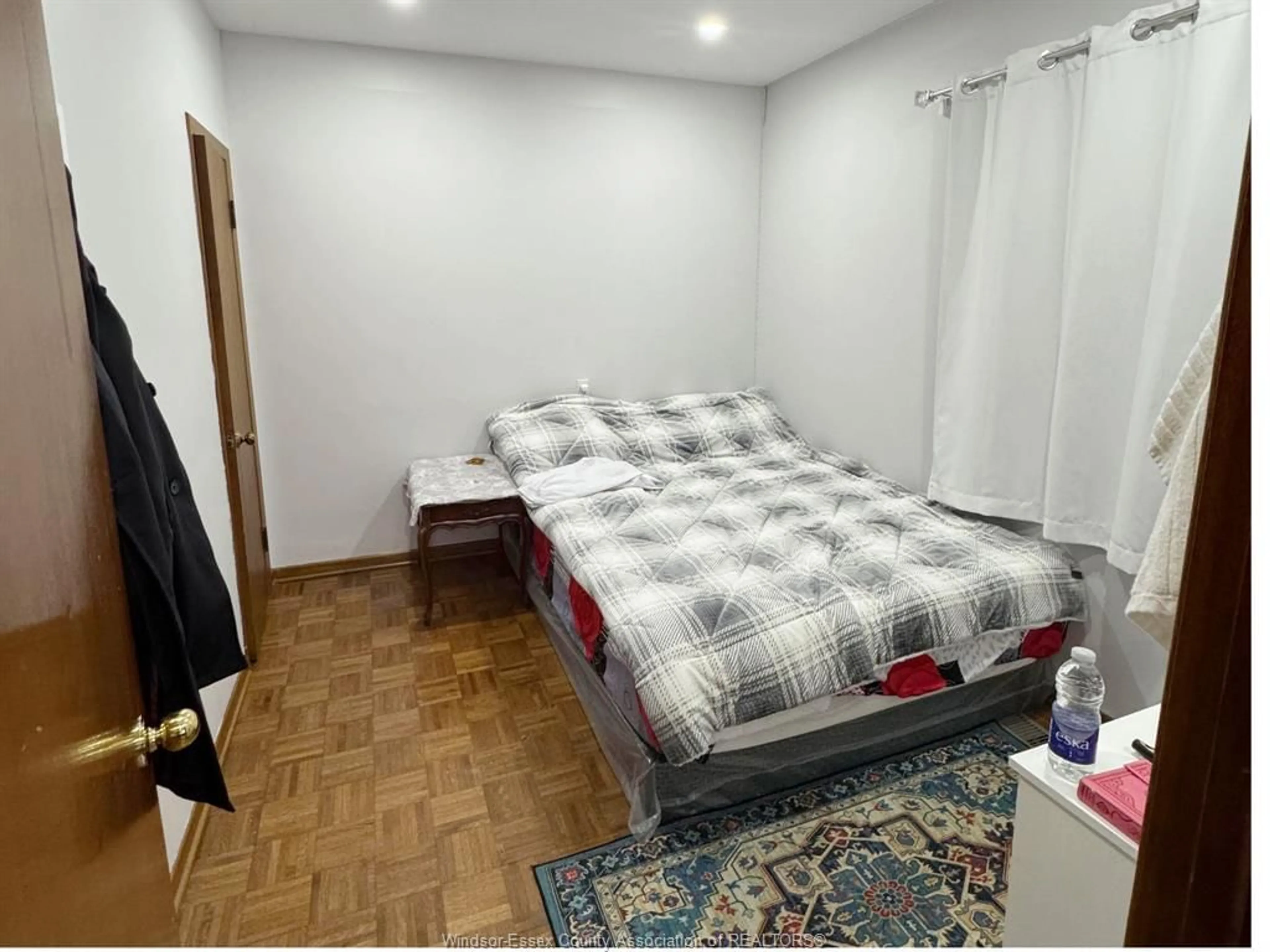 A pic of a room for 1259 ERIE St, Windsor Ontario N9A 3Z6