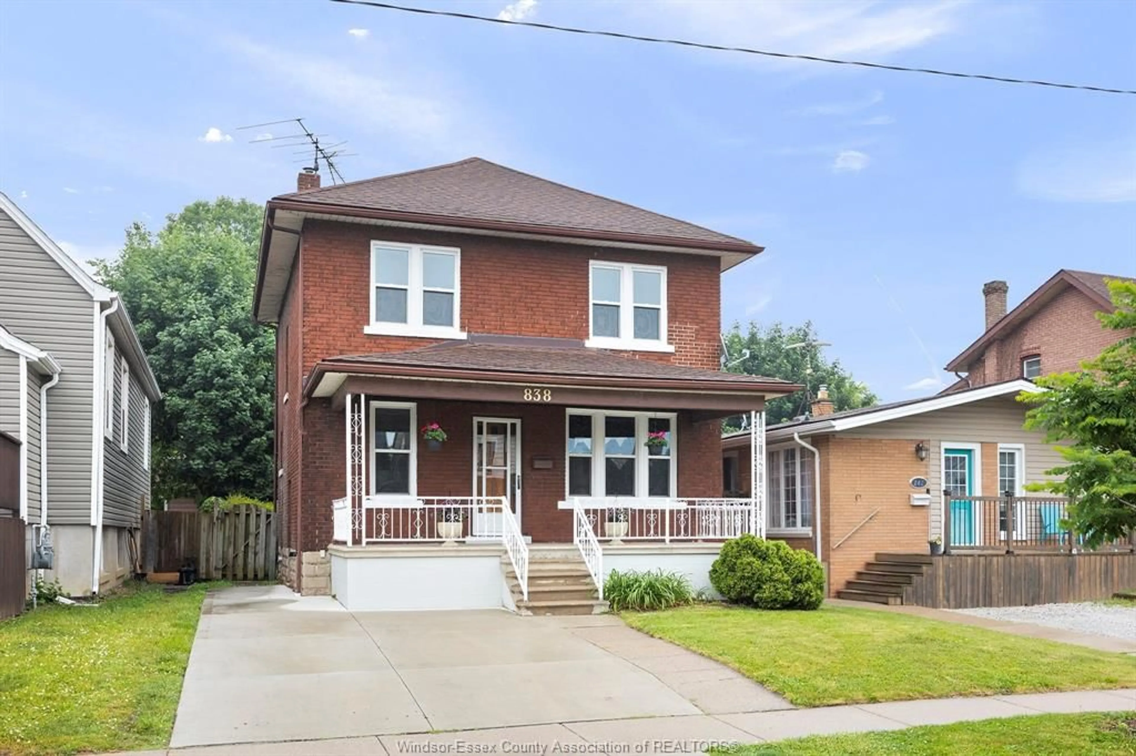 Home with brick exterior material, street for 838 LAWRENCE, Windsor Ontario N8Y 3Z7