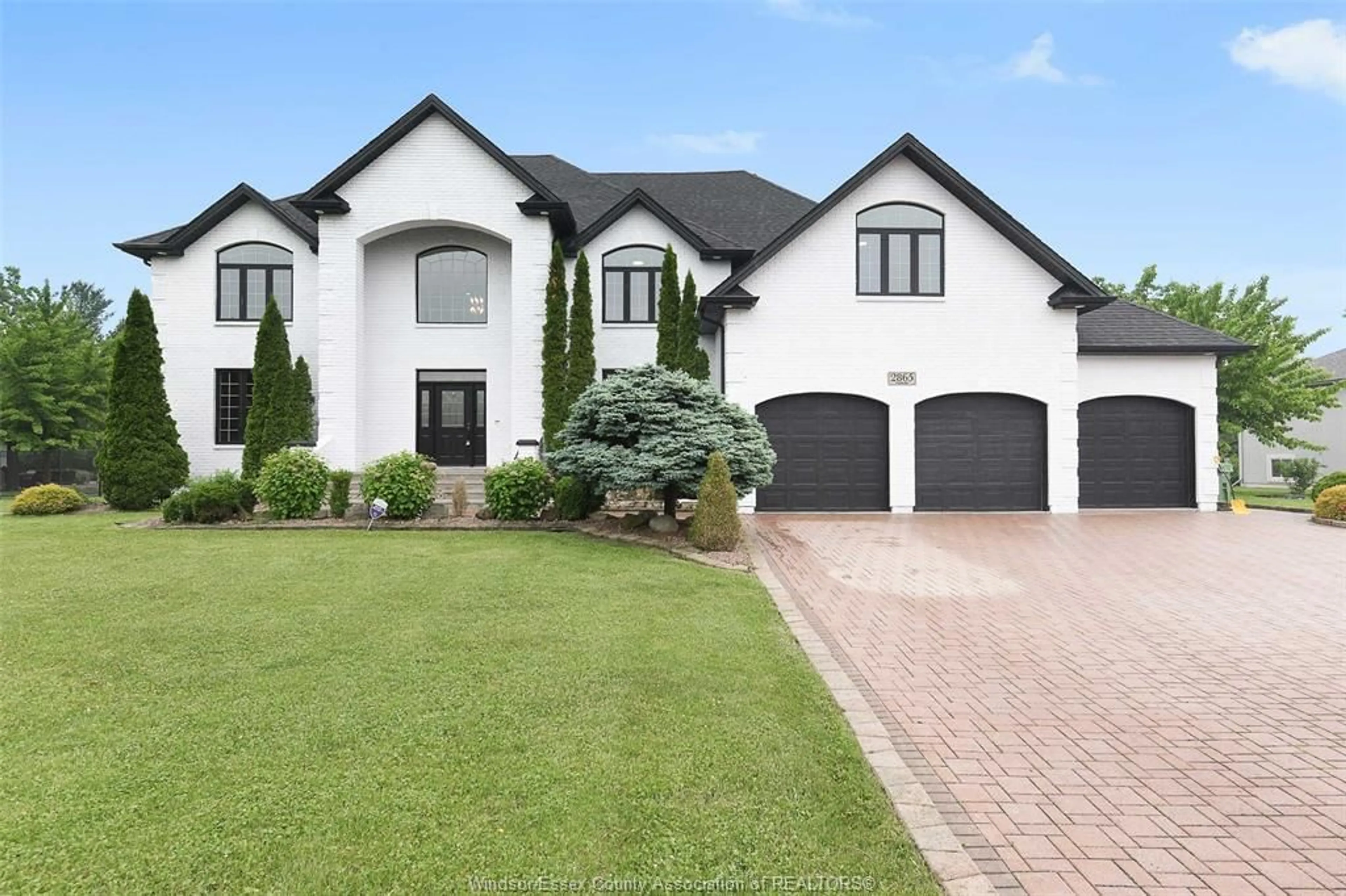 Home with brick exterior material, street for 2865 TRAFALGAR Crt, Tecumseh Ontario N0R 1L0