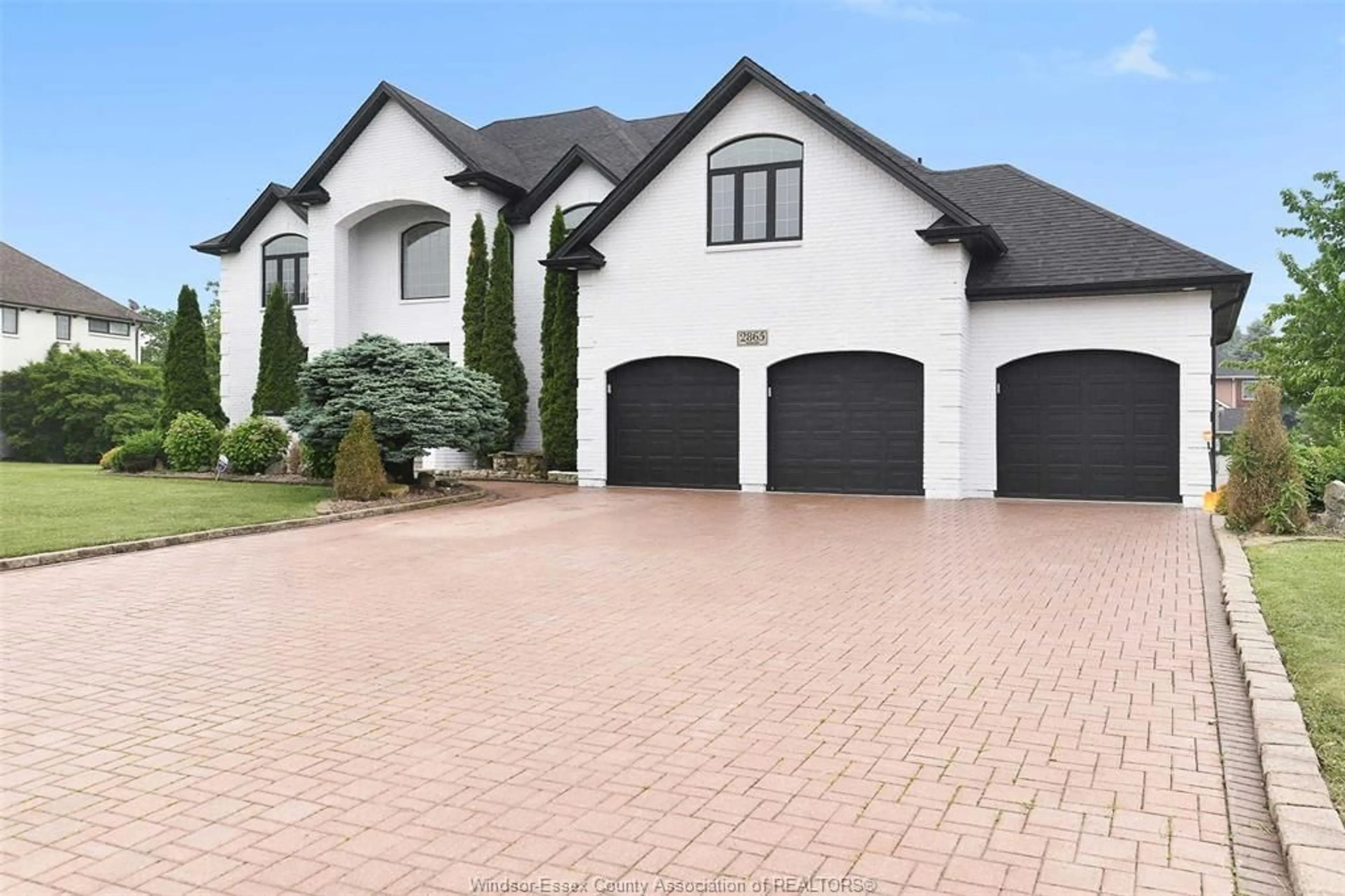 Home with brick exterior material, street for 2865 TRAFALGAR Crt, Tecumseh Ontario N0R 1L0
