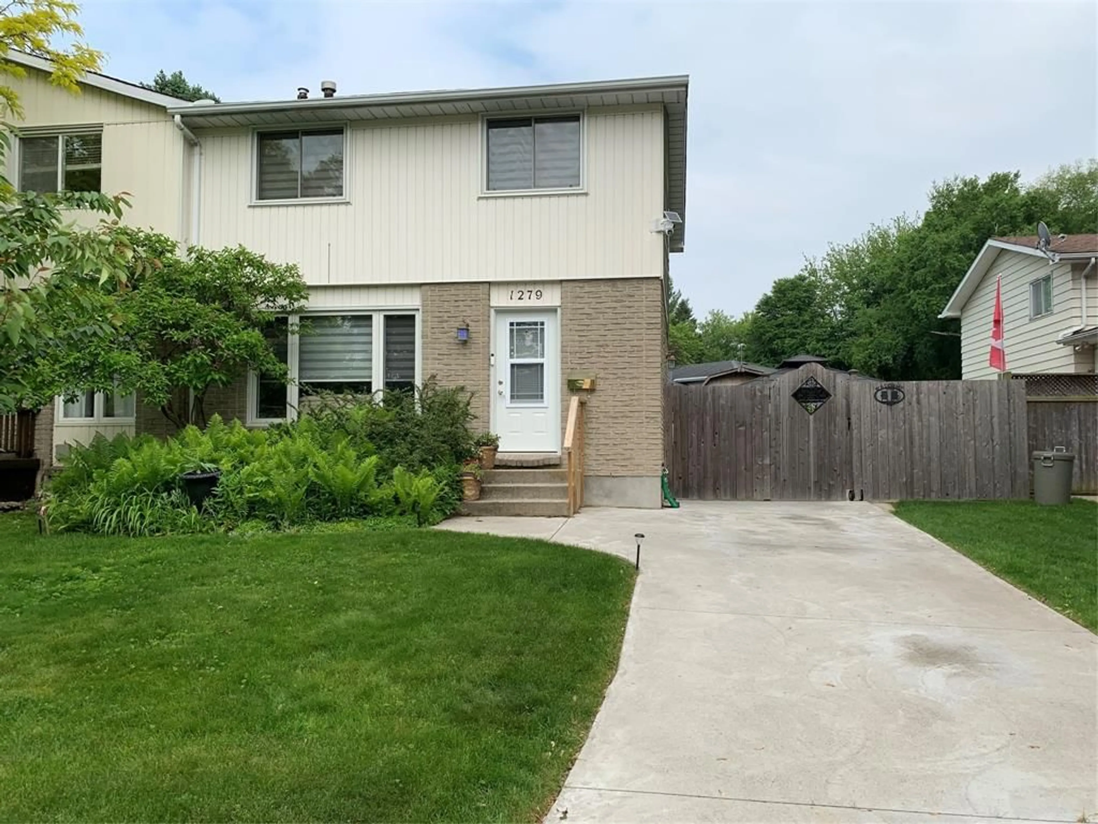 Unknown for 1279 Willa Dr, Sarnia Ontario N7S 4S8