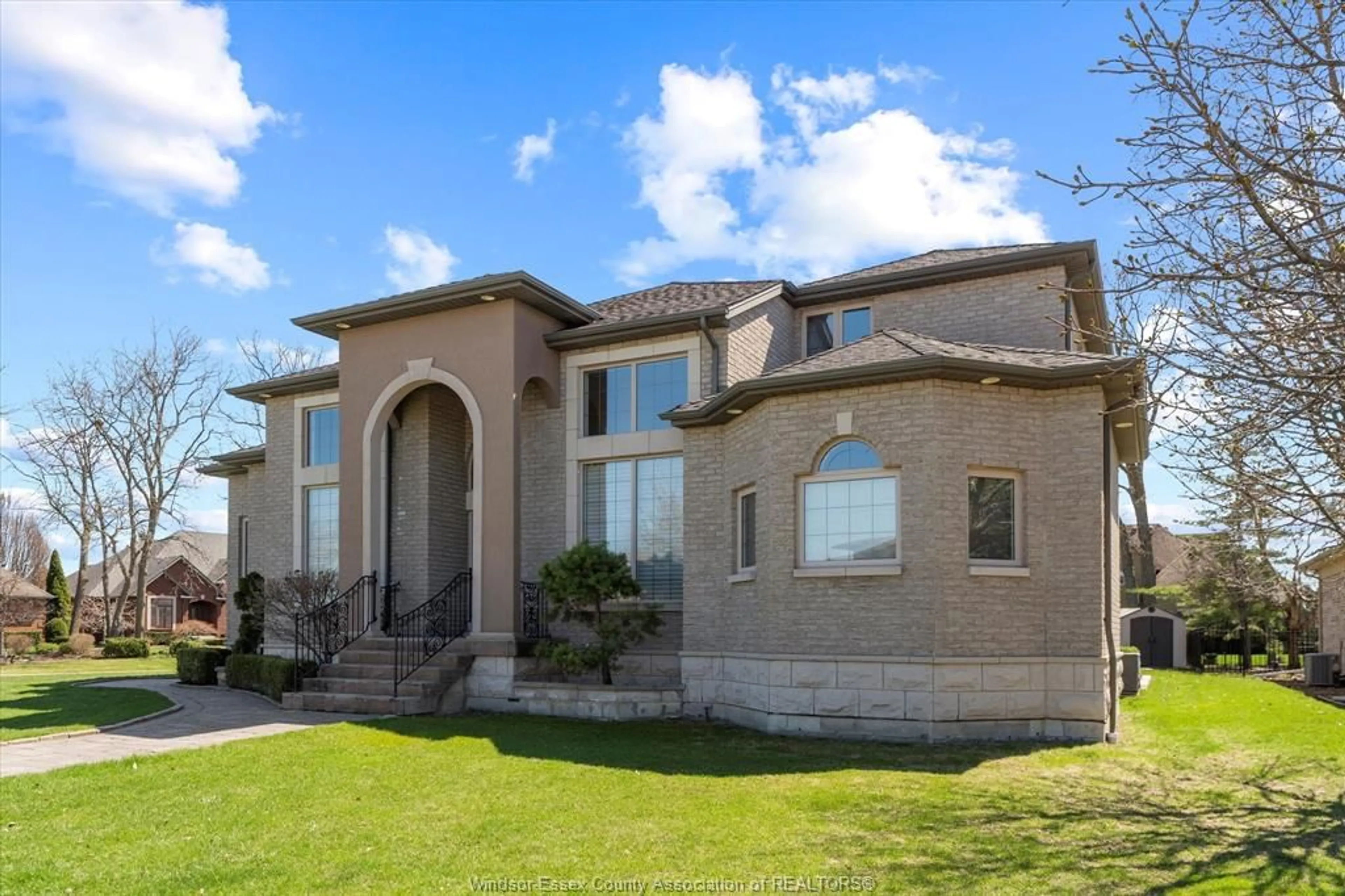 Home with brick exterior material, unknown for 125 LINKS Dr, Amherstburg Ontario N9V 3Z3