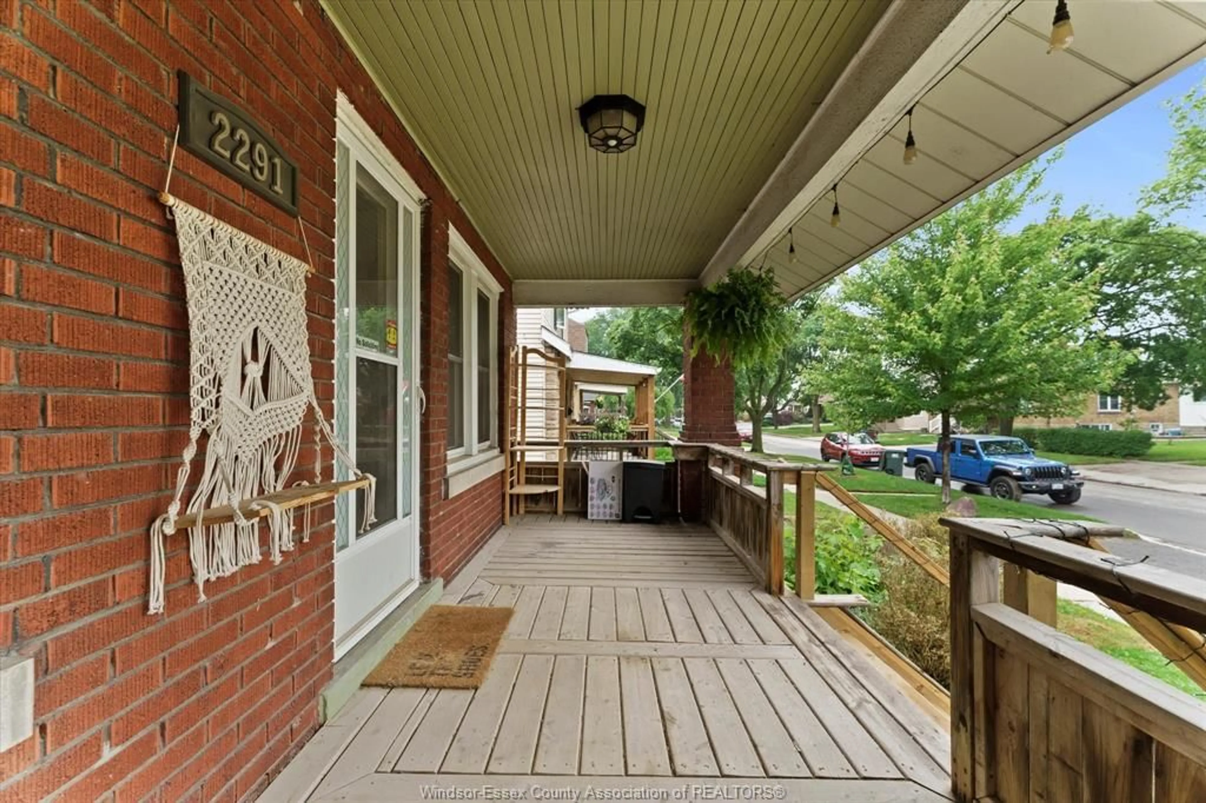 Patio, street for 2291 TURNER Rd, Windsor Ontario N8W 3K4