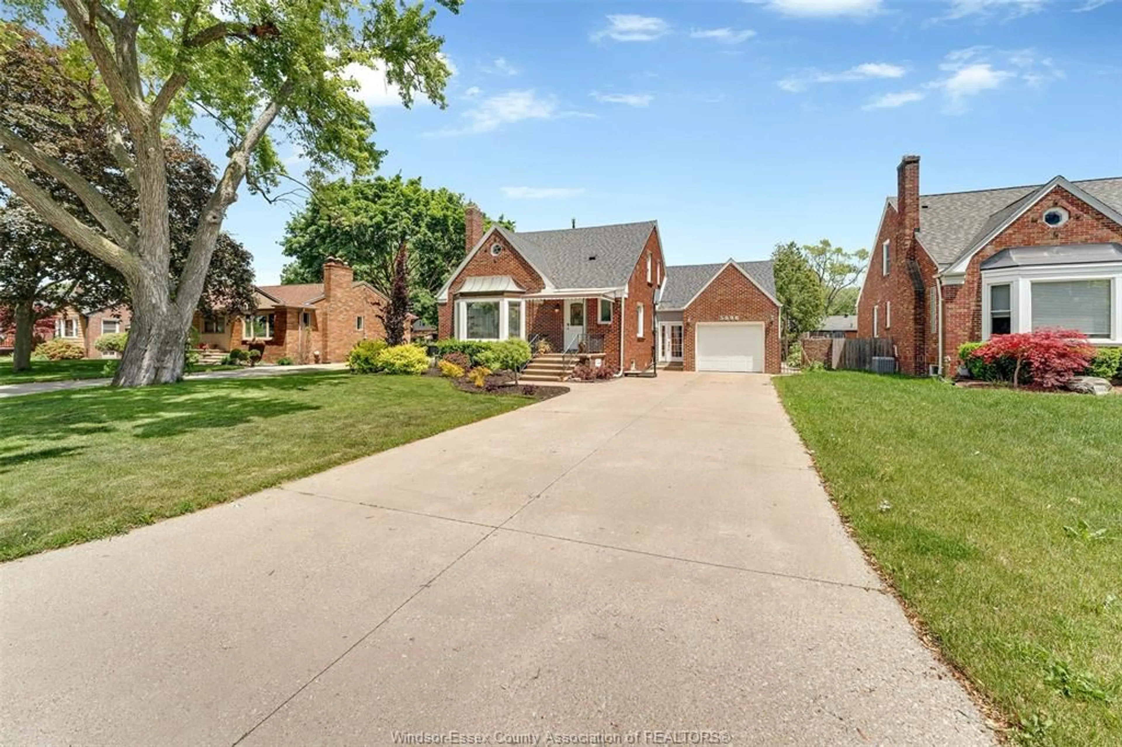 Home with brick exterior material, street for 3090 LONGFELLOW Ave, Windsor Ontario N9E 2L5