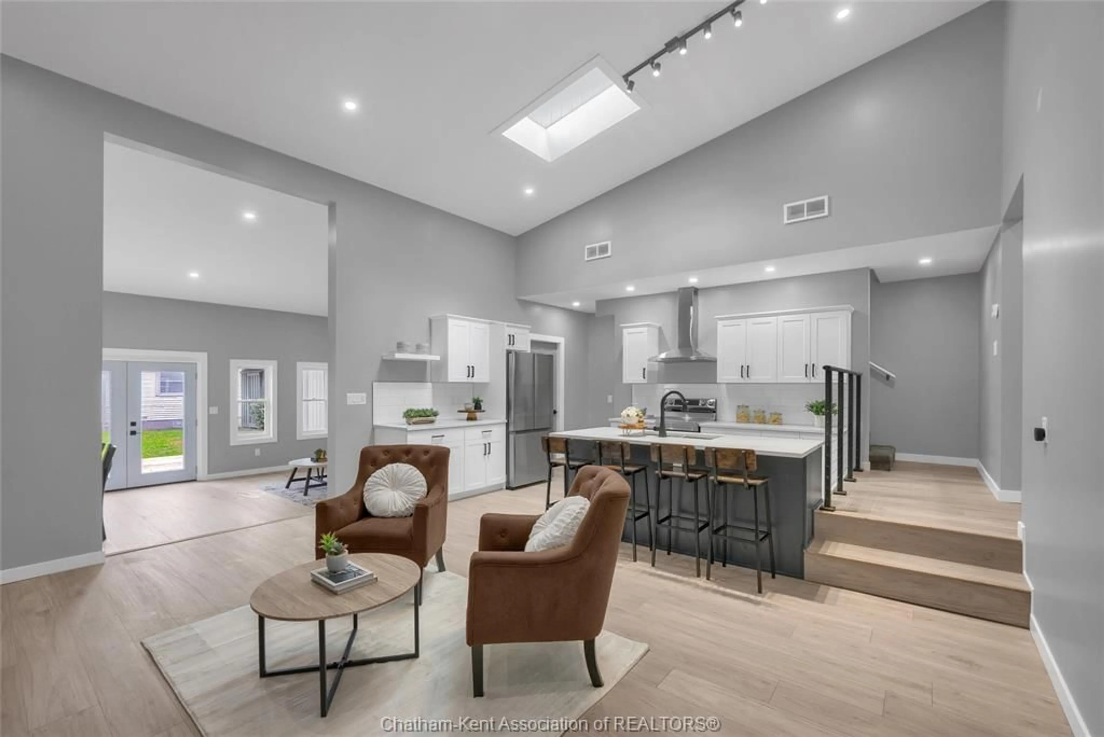Open concept kitchen, ceramic/tile floor for 30 MCNAUGHTON Ave, Chatham Ontario N7L 2G1