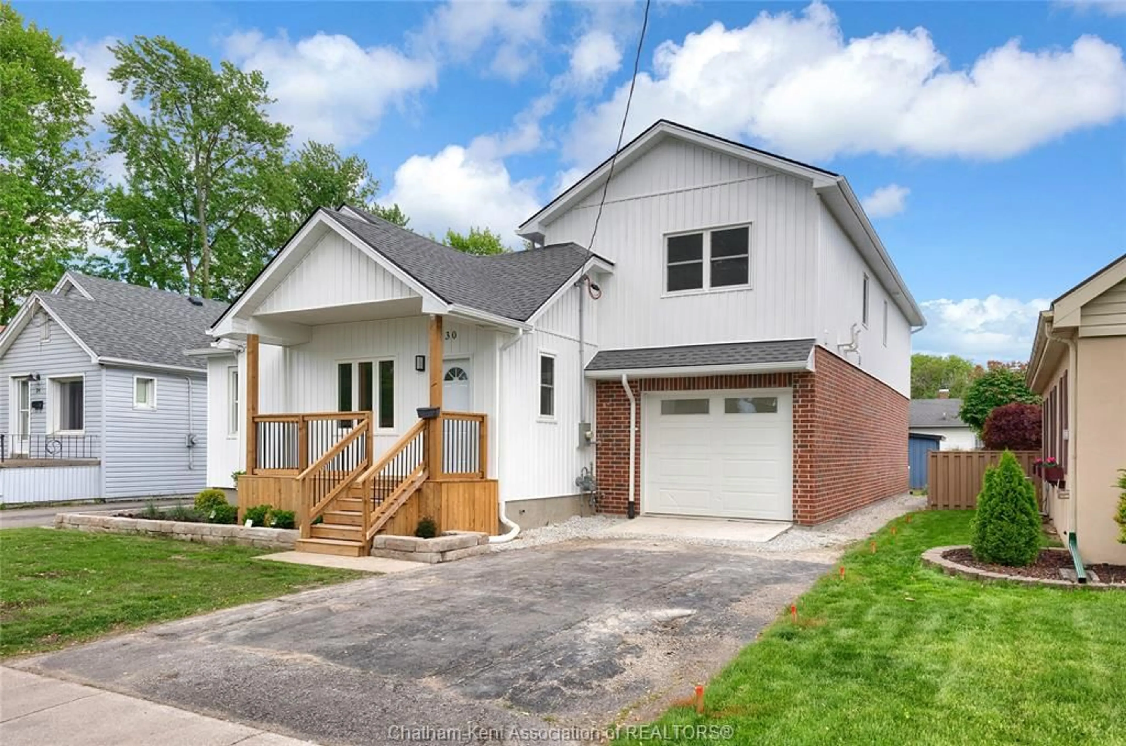 Home with brick exterior material, street for 30 MCNAUGHTON Ave, Chatham Ontario N7L 2G1