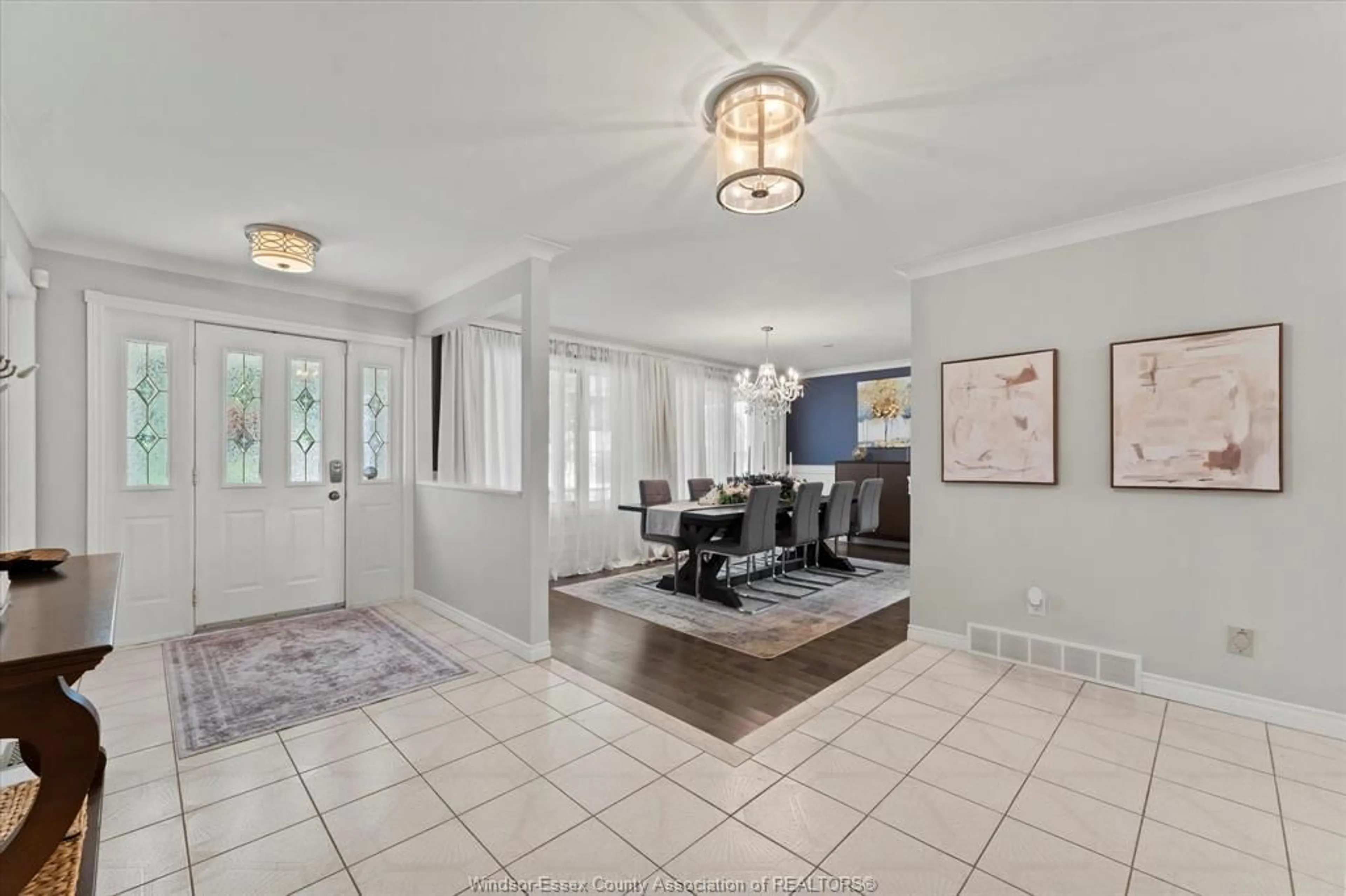 Indoor entryway for 2418 Princess Ave, Windsor Ontario N8T 1V3