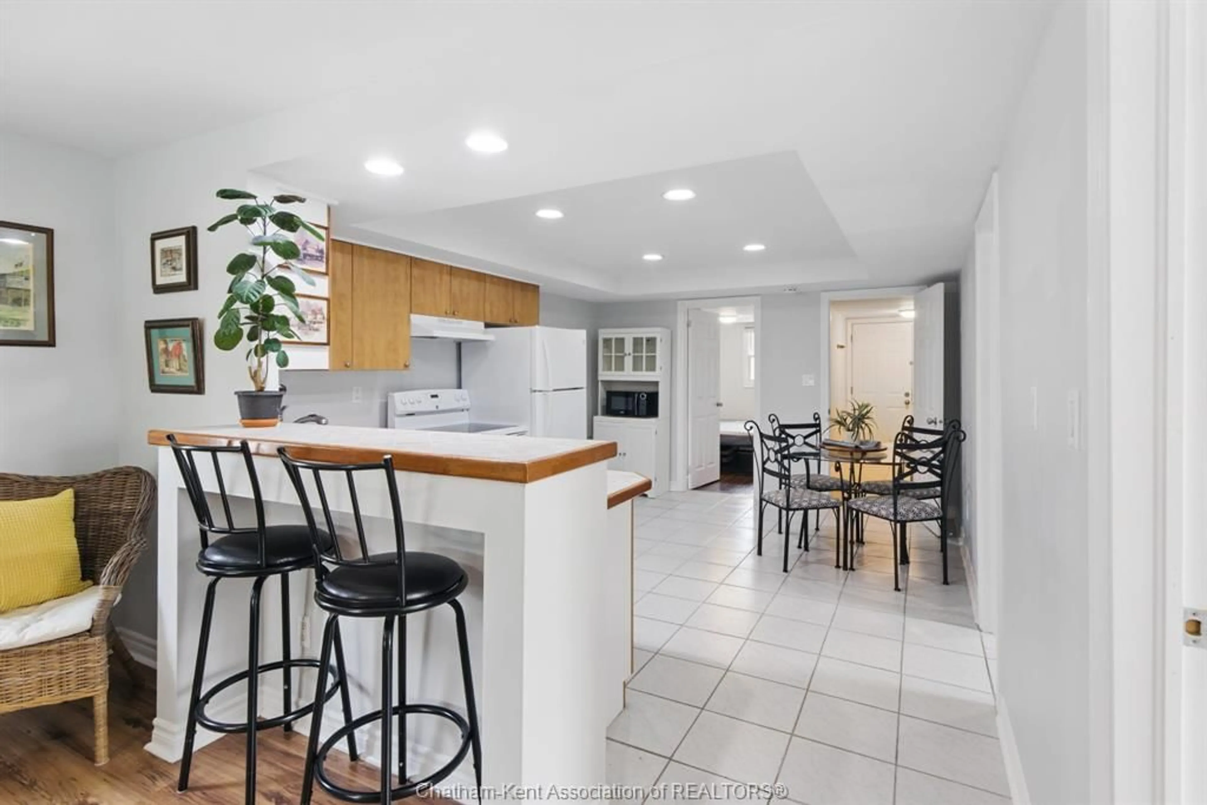 Open concept kitchen, ceramic/tile floor for 792 South Pacific Ave, Windsor Ontario N8X 2X2