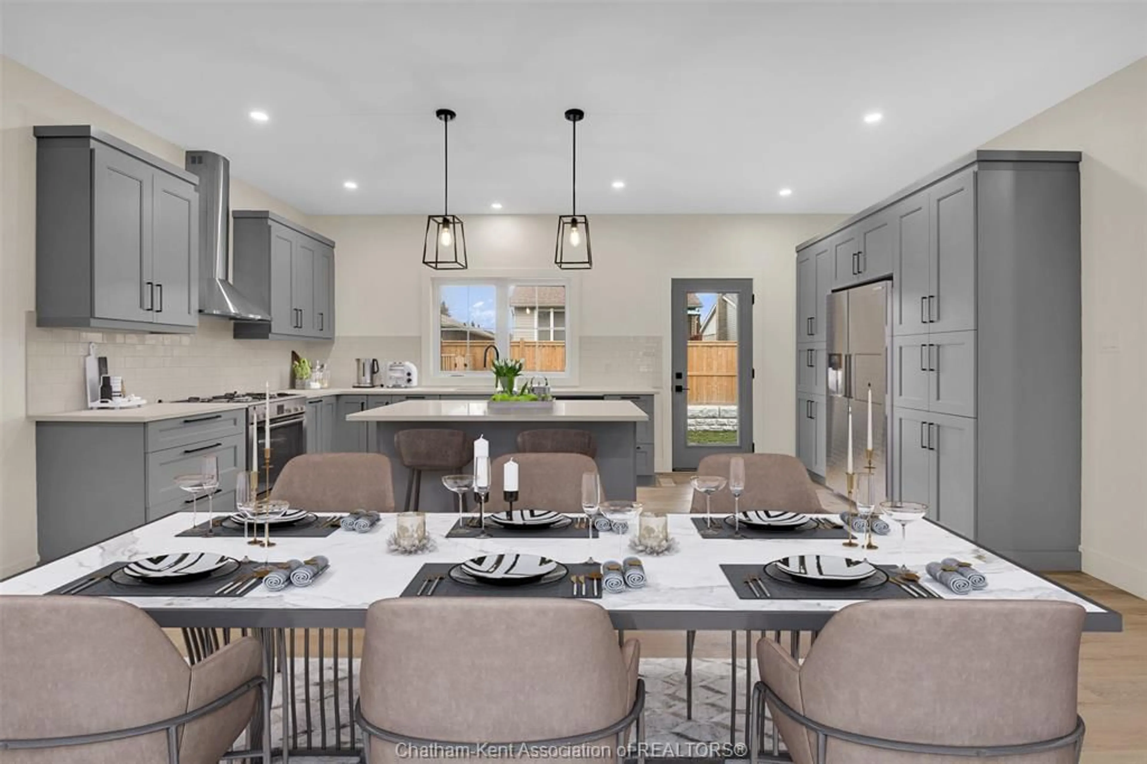Open concept kitchen, ceramic/tile floor for 19 Rosewood Cres, Chatham Ontario N7M 0V4