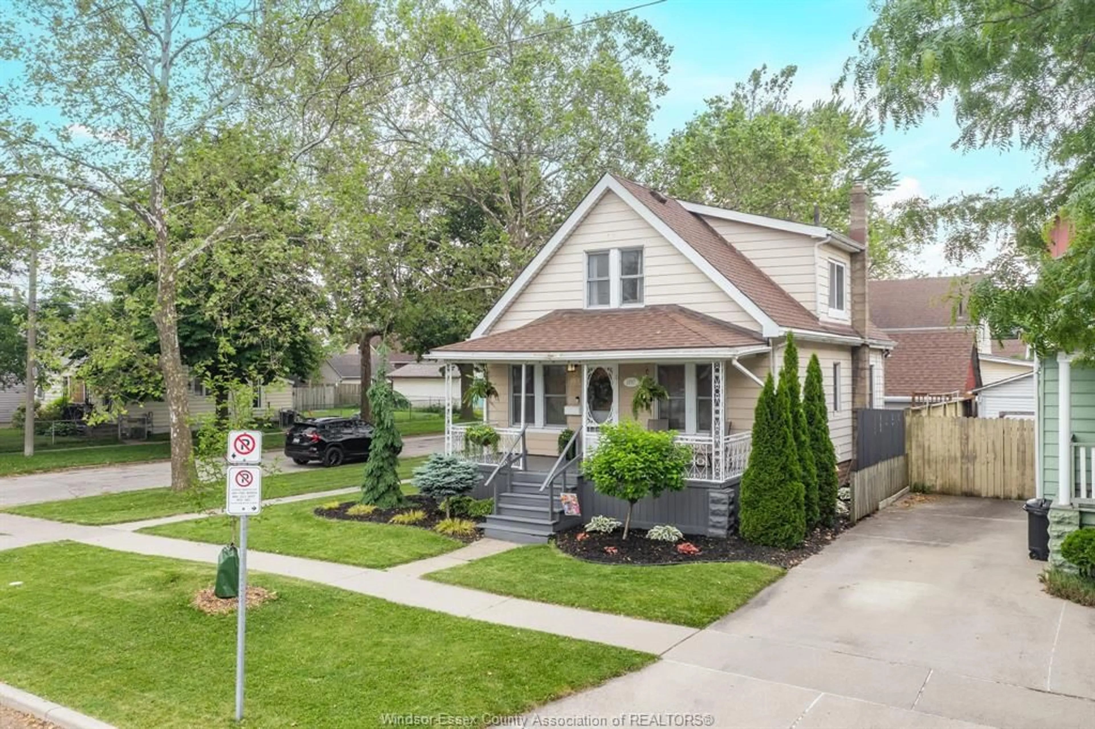 Home with vinyl exterior material, street for 1697 ALBERT RD, Windsor Ontario N8Y 3R4
