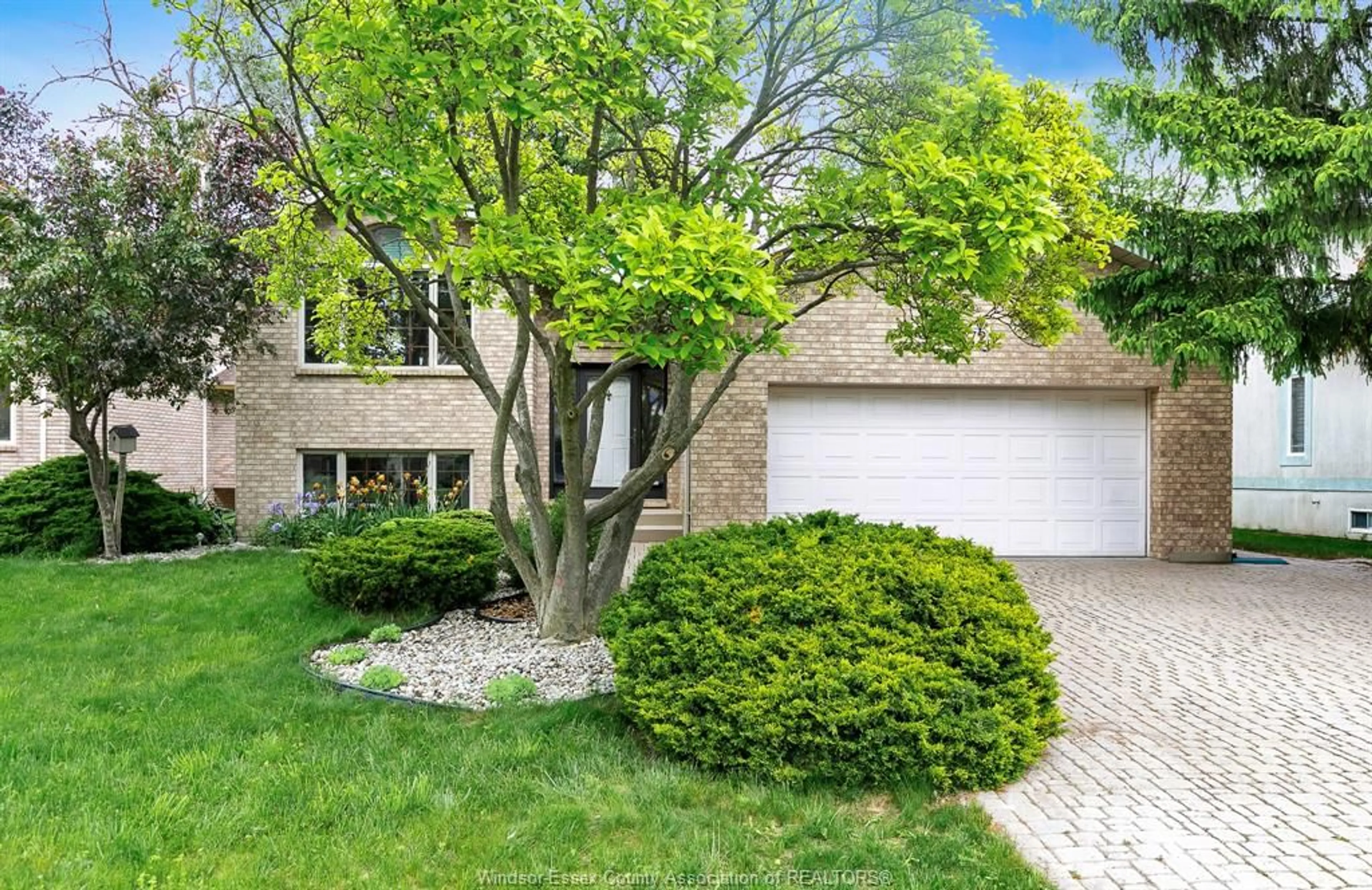 Home with brick exterior material, street for 2672 BUTTERY St, Windsor Ontario N9E 4L7