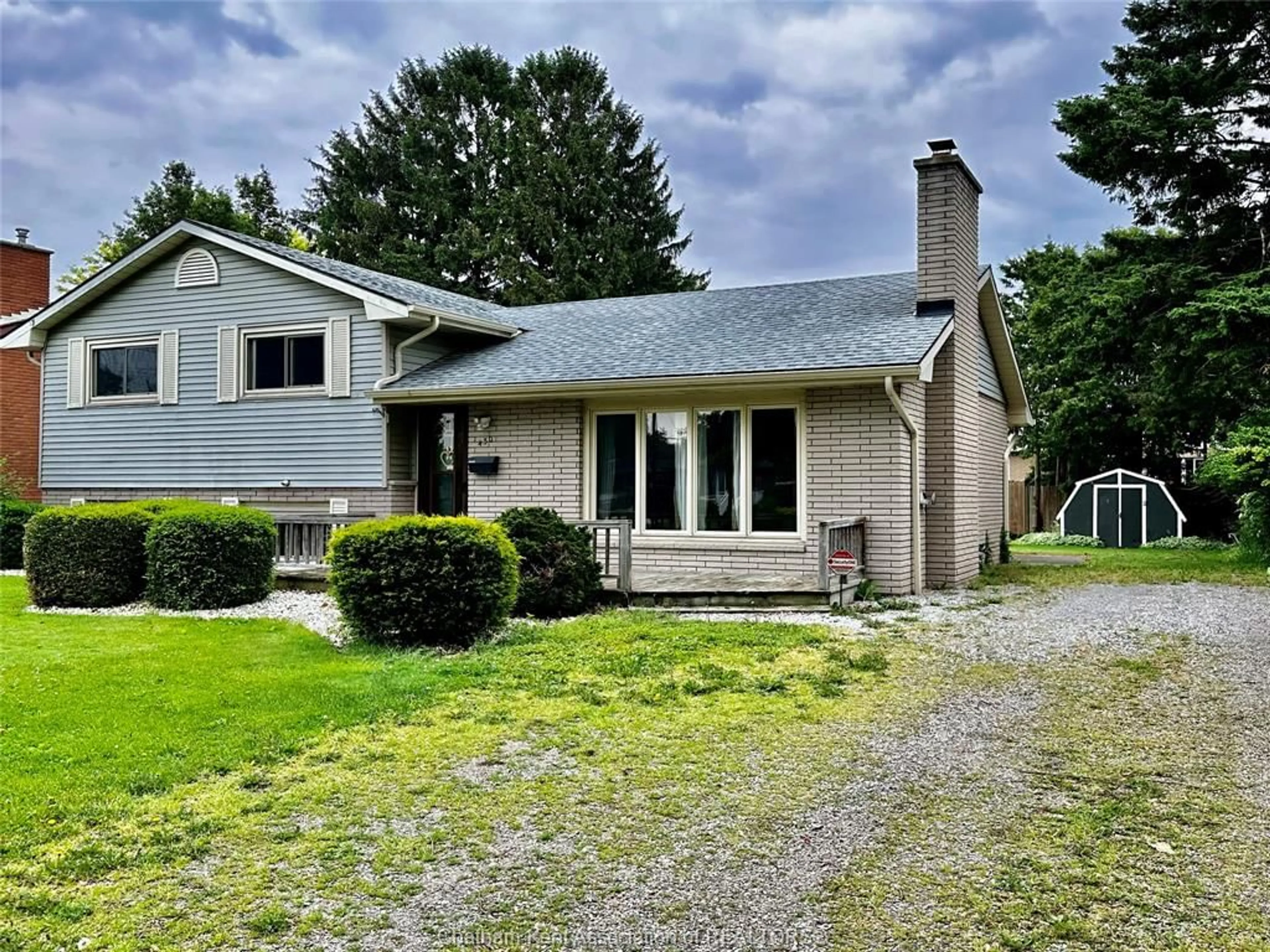 Home with vinyl exterior material, street for 430 McNaughton Ave, Chatham Ontario N7L 2G9