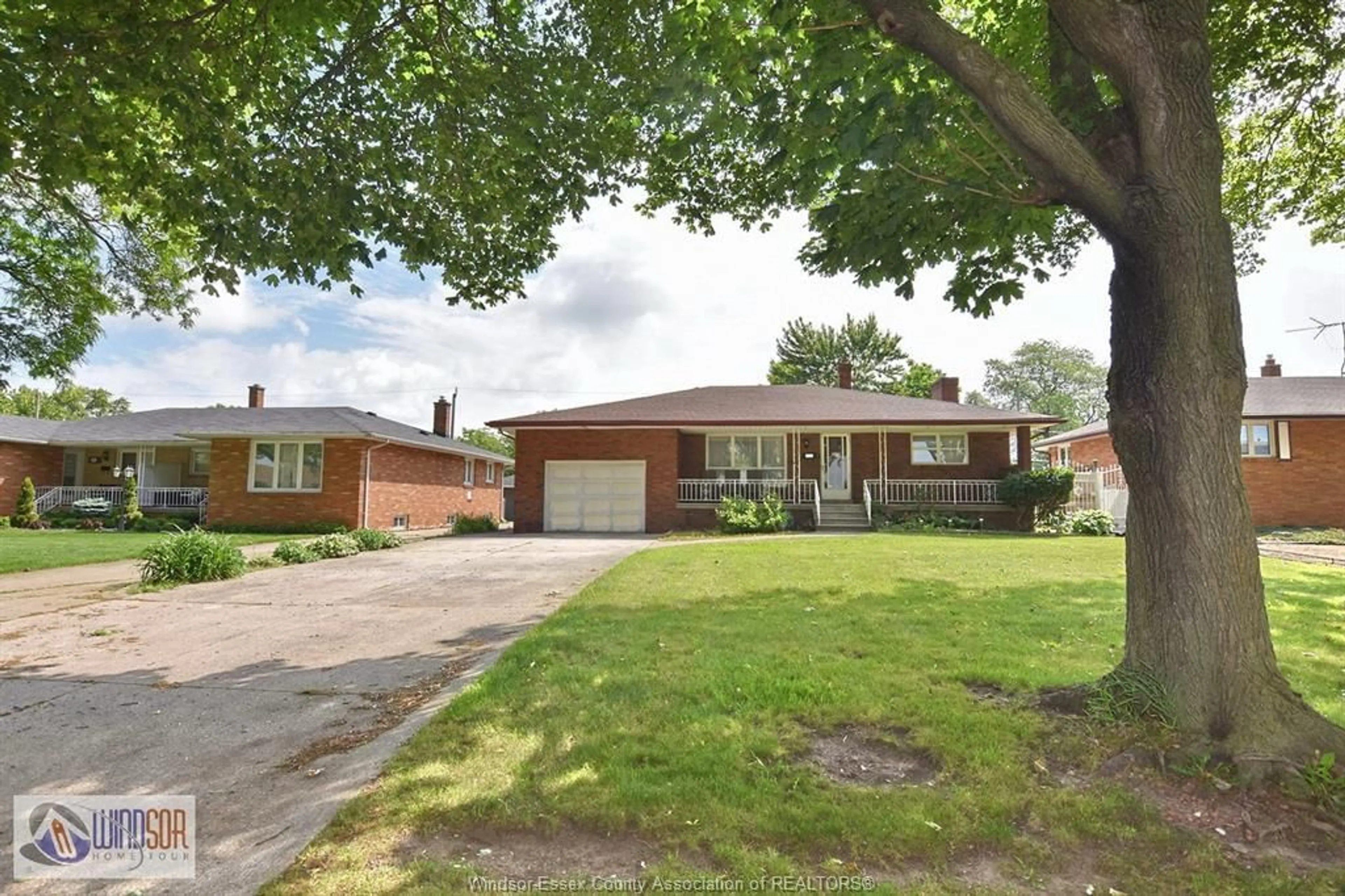 Home with brick exterior material, street for 1464 ROXBOROUGH, Windsor Ontario N9P 3H3