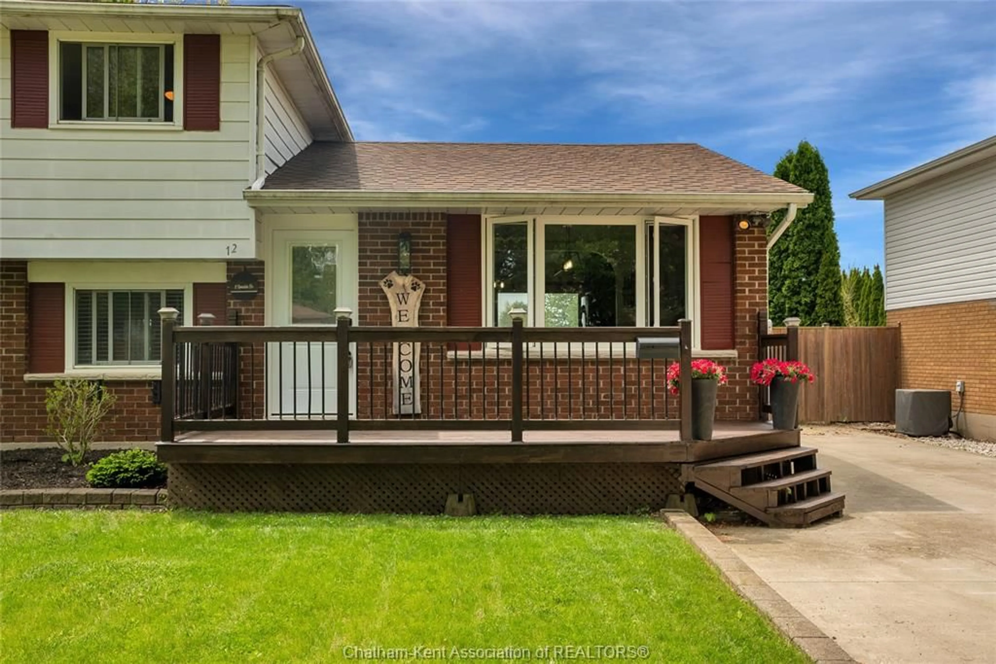 Home with vinyl exterior material, street for 12 DONALDA Dr, Chatham Ontario N7L 4J5