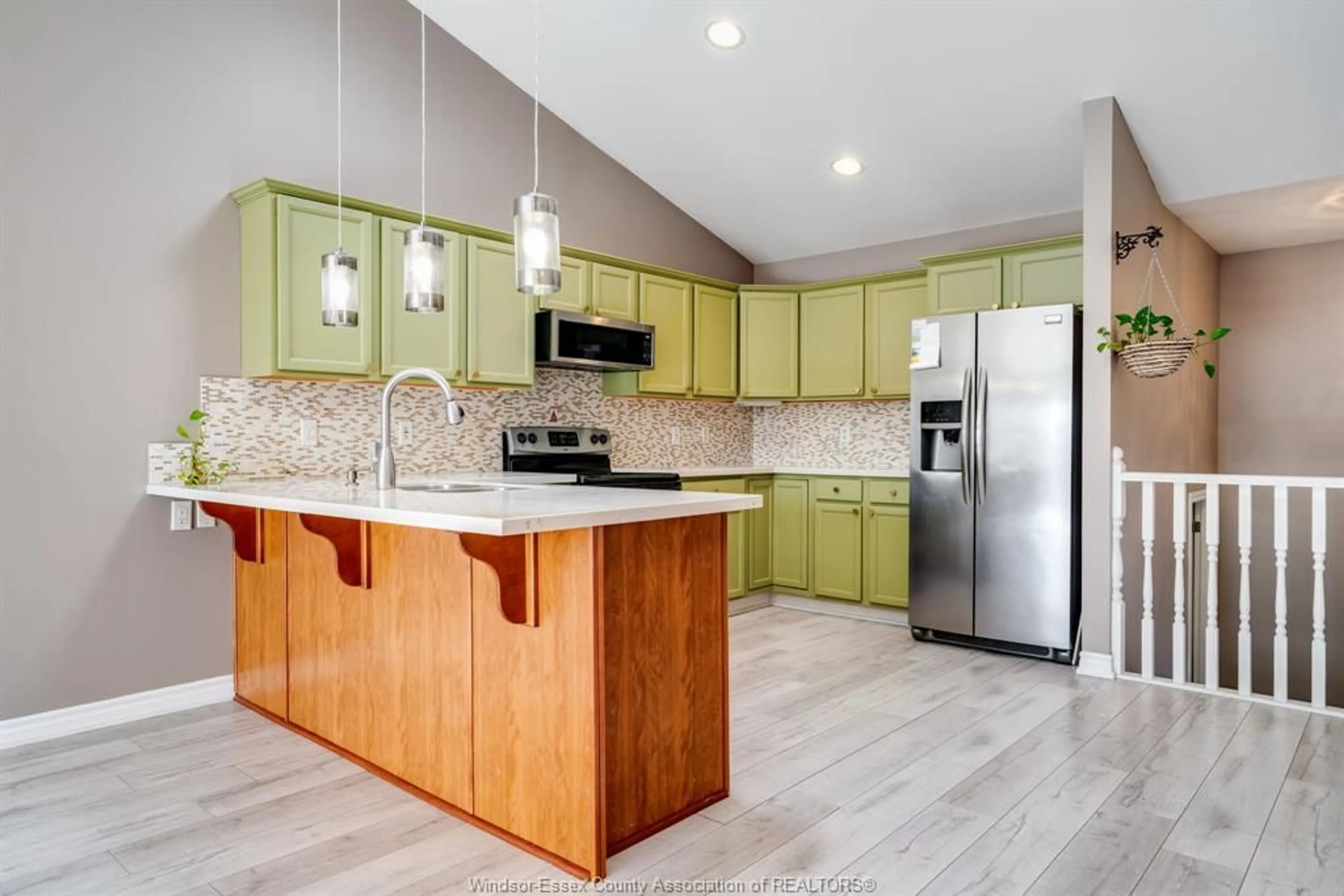 Open concept kitchen, unknown for 162 Antonio, Leamington Ontario N8H 5P5