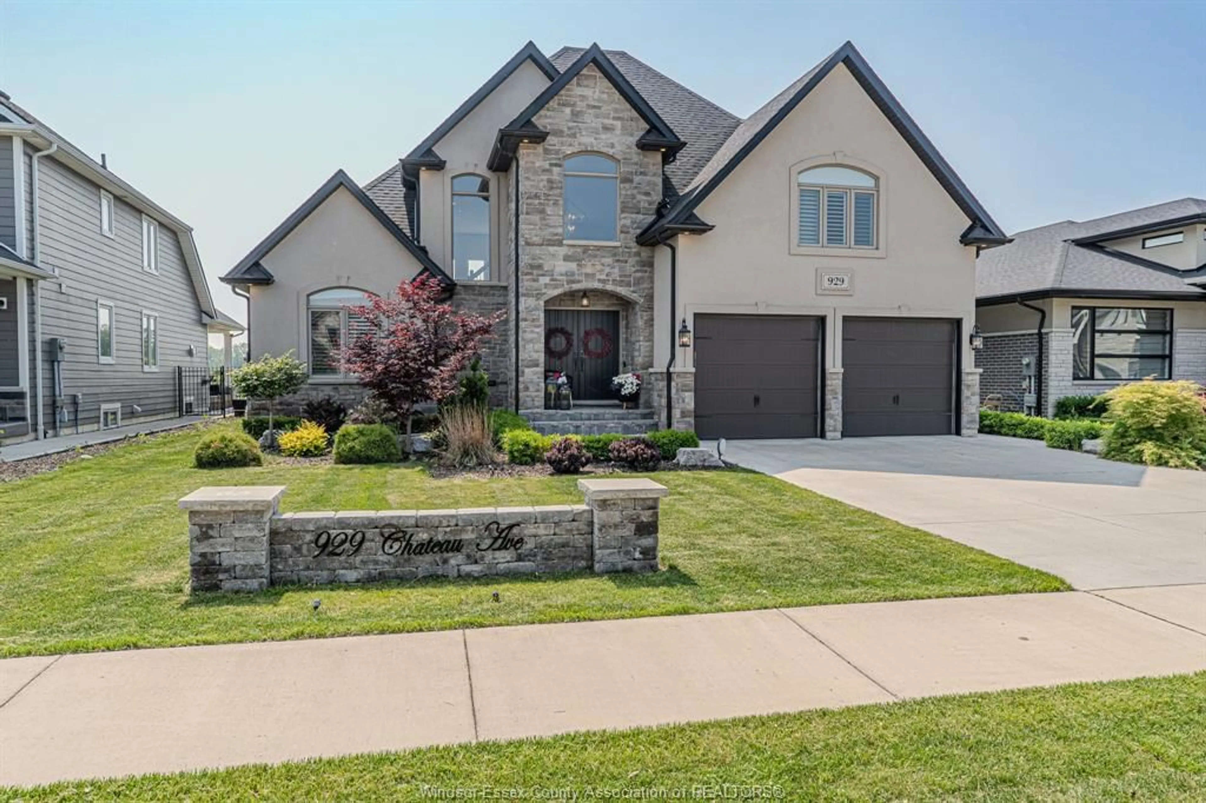 Home with brick exterior material, street for 929 CHATEAU, Windsor Ontario N8P 1J7