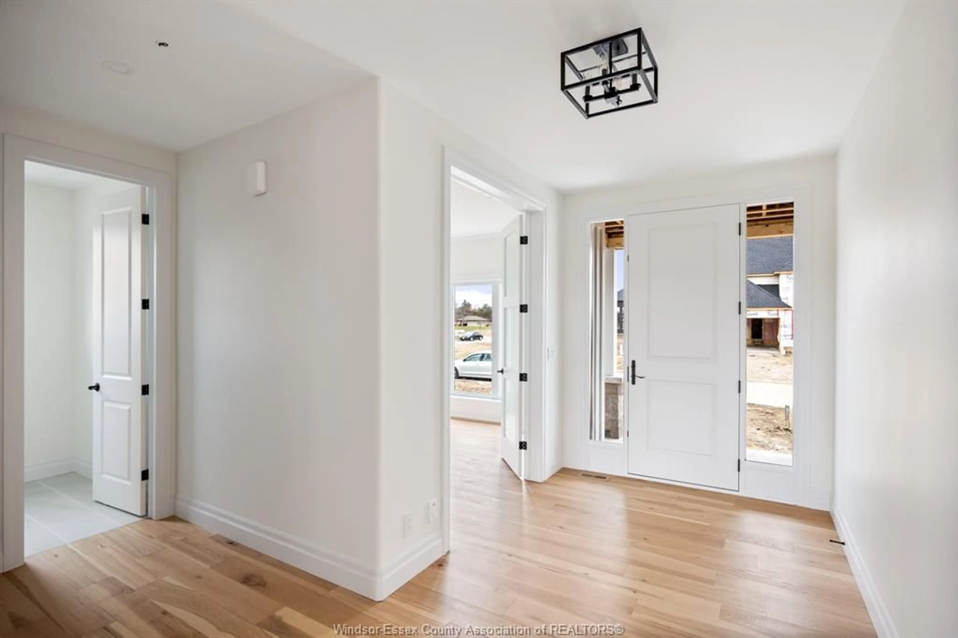 Indoor entryway for 1245 CAMPANA Cres, Lakeshore Ontario N8L 0K5