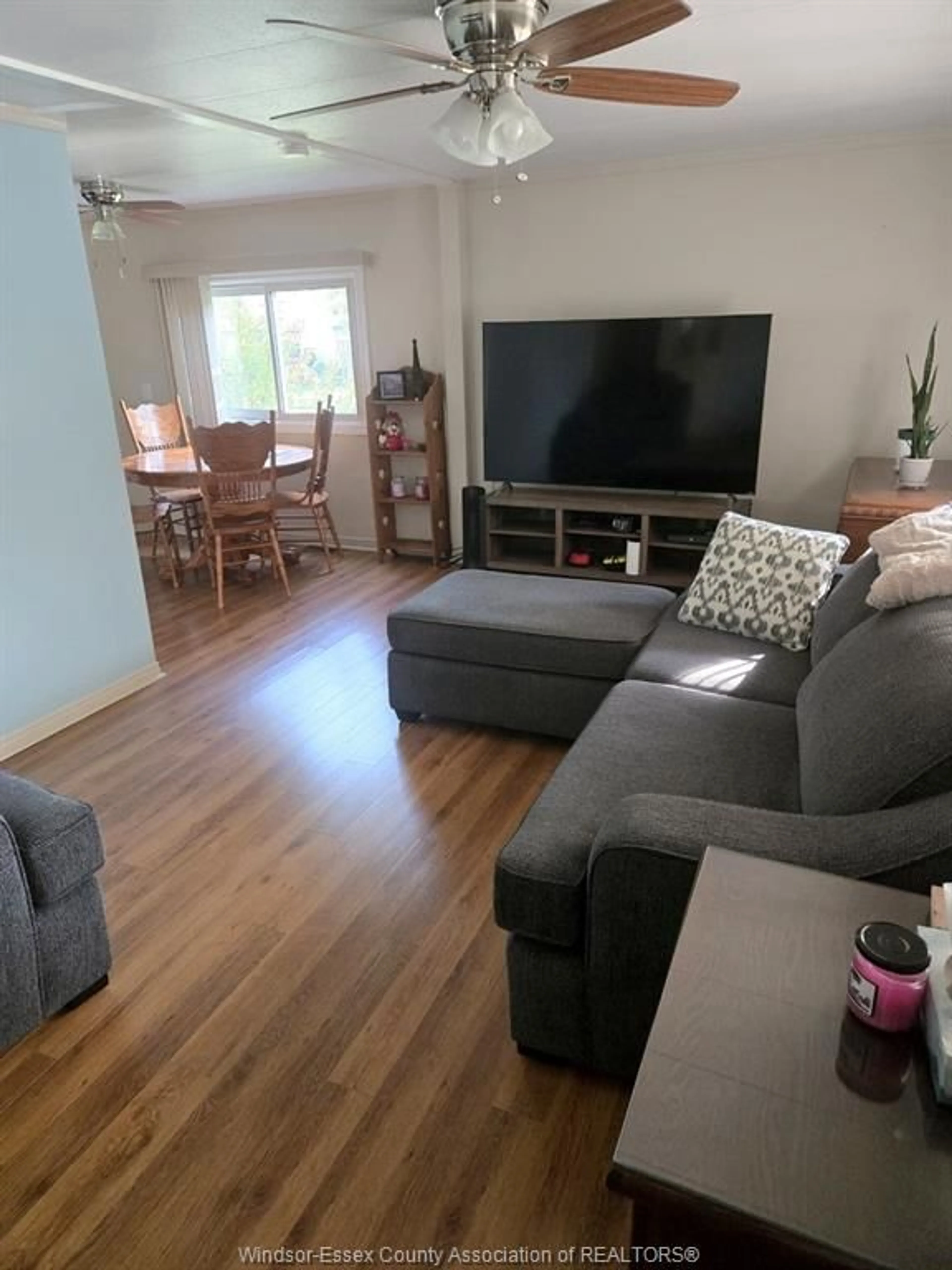 Living room with furniture, unknown for 125 STEVEN Crt, Essex Ontario N8M 2A2