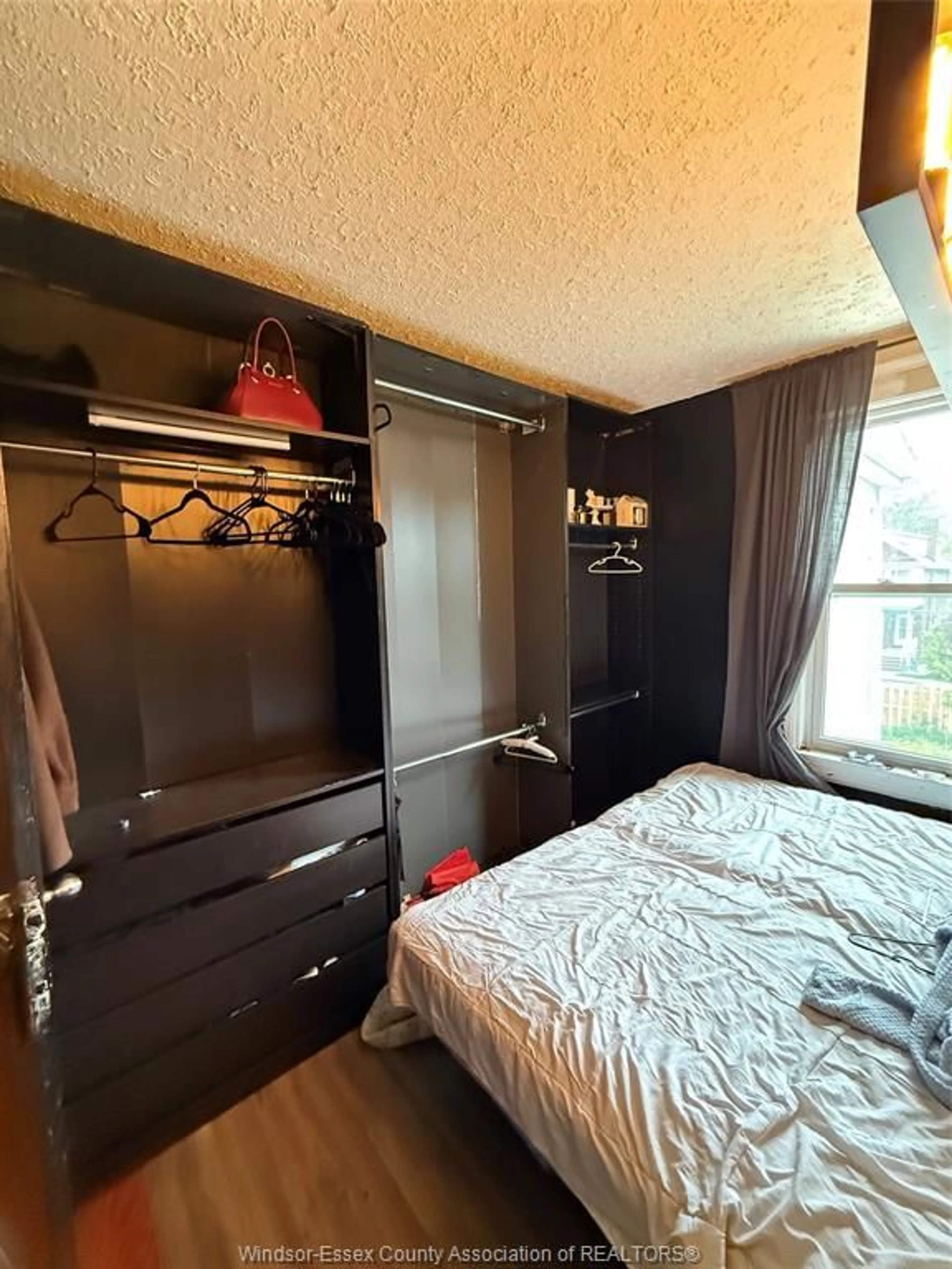 A pic of a room for 914 DOUGALL Ave, Windsor Ontario N9A 4R1